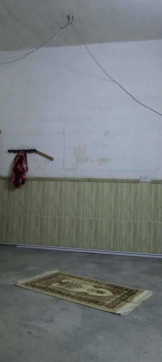 سه رتا به ناوى خوداى گه وره و ميهربان
سلاو كريارانى به ريز ئه م خانومان لايه بوفروشتن رووبه ركه ى 190متر تيجارى پيكهاتوه له دووژورنوستن*هول+متبغ+ميوان+مشته ملأت+بيتونه *ژوورى له سه ره وه +دوكان و هديقه ى كيشى له گه له /خانويكى پاكوخاوينه بس عرزى كاشى نيه ناونيشان كركوك بنجاعلى نزيك شوقه كه كان بنجاعلى ياخود تنيشت ماريامول سه رجاده ى شوقه كان بوزانينى زياترپه يوندى كن به م ژمارانه ى لأى خواره وه 

***********

***********مكتب شالاو زه نگه نه
