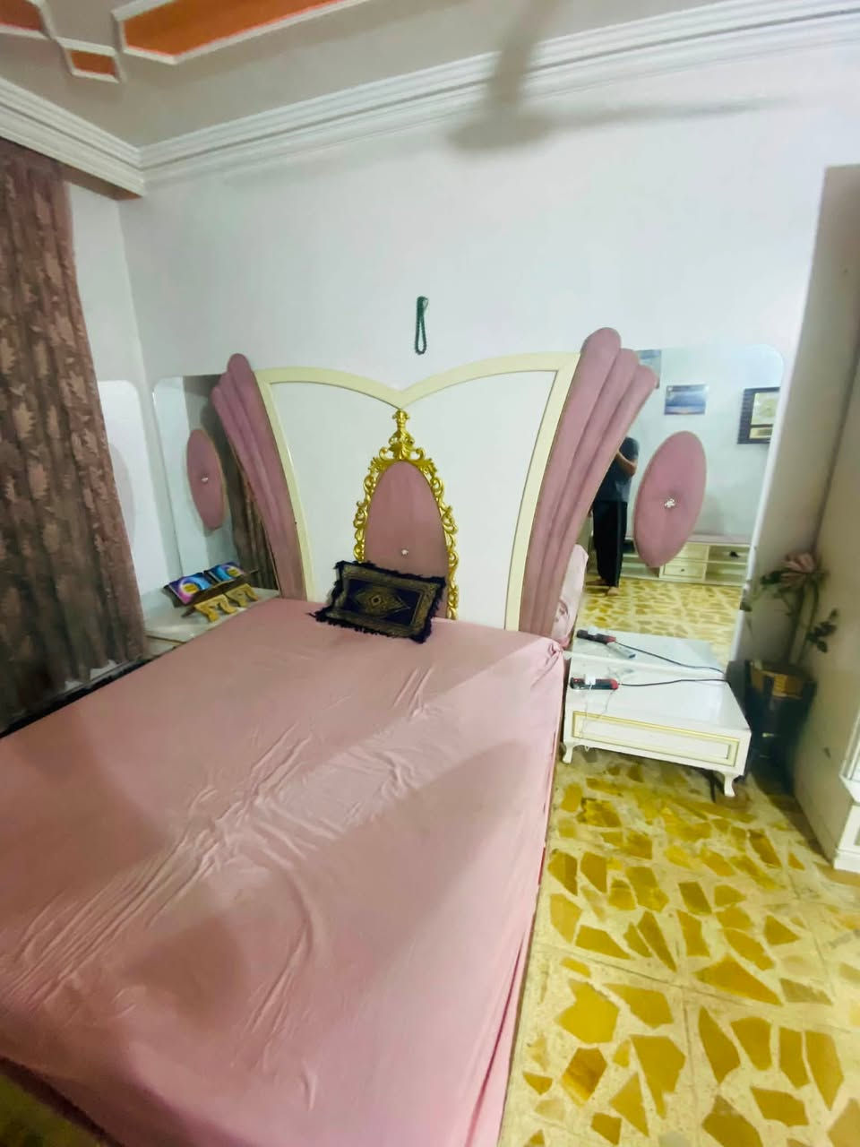 غرفه نوم تركي 6قطع السعر ٥٠٠وبيه مجال الرقم ***********
