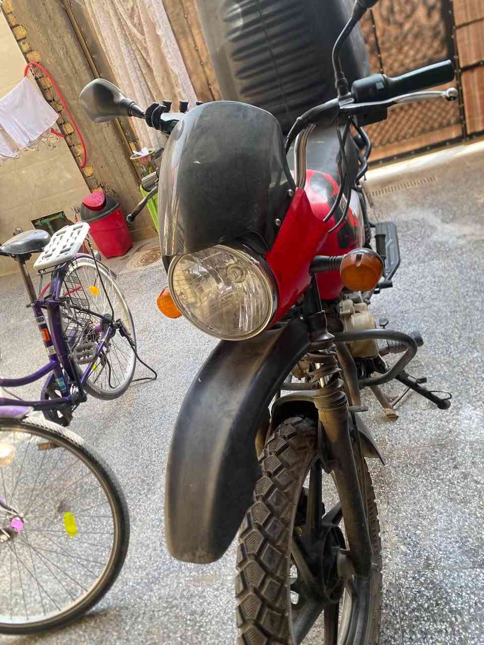 سلام عليكم بوكسر 22شكل 23دراجه مكفوله مكينه بلاديه دراجه متروكه مانطلع بيها بسمي تحويل ثاني يوم العنوان الرائسه العبيدي ***********

