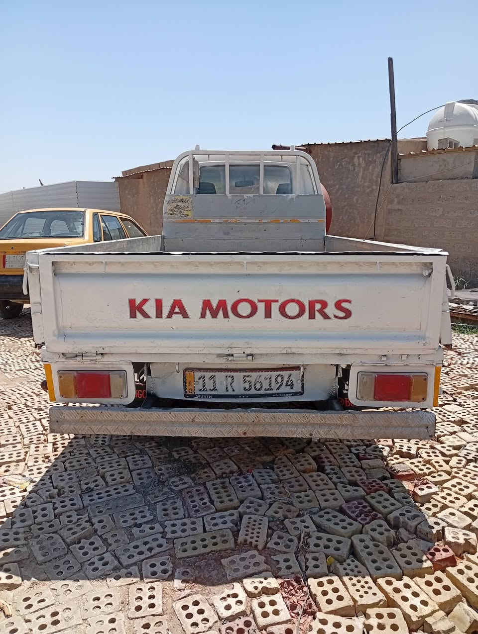 كيه حمل بنكو موديل 96 طويله رقم نكليزي بغداد بيهه ضربه بل تكمه ومسويهه سعر 45بيهه مجال قليل مكان بغداد بسمايه مو شراي لا يجي ***********
