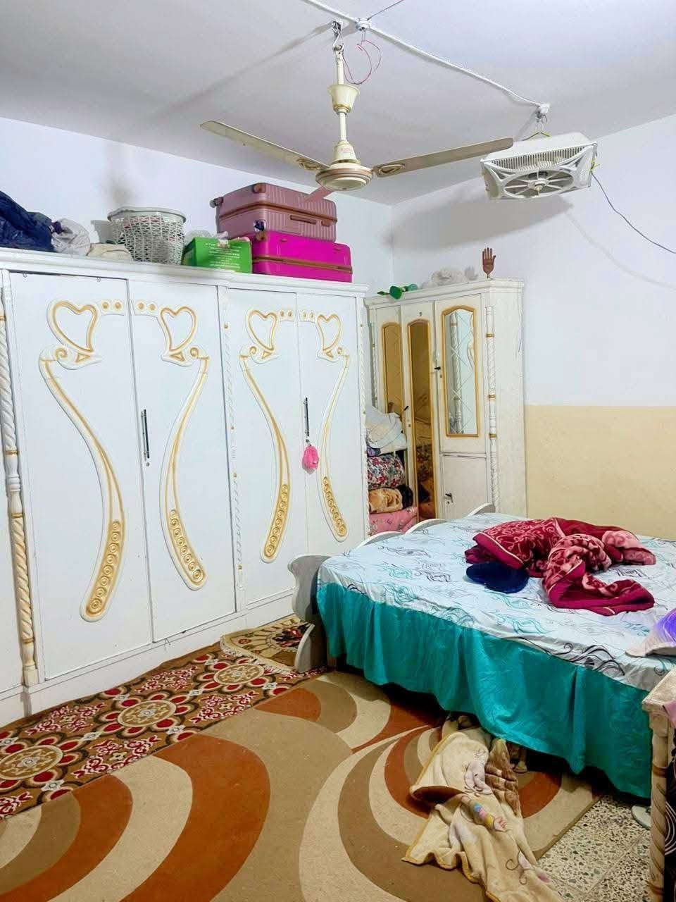 سارع بالشراء. بيع مستعجل 

250متر.   38مليون.     دار سكني 

دار للبيع. 250متر.  تجعيب بناء بطابوك  السقف عكاده تشاريف طامل جاهز. شارع 12متر.   عنوان الدار النجف الاشرف كوفه براكيه شارع سيد حبيب قرب حسينيه ابا الفضل الله. خلف مدرسه الشهيد علي الرماحي      للاستفسار الاتصال او مراجعه مكتب القمه للعقار البراكيه شارع المعمل قرب شارع المطار القديم مجاور صيدليه بلال مقابل صيدليه زحل قرب سوك 
***********
***********
