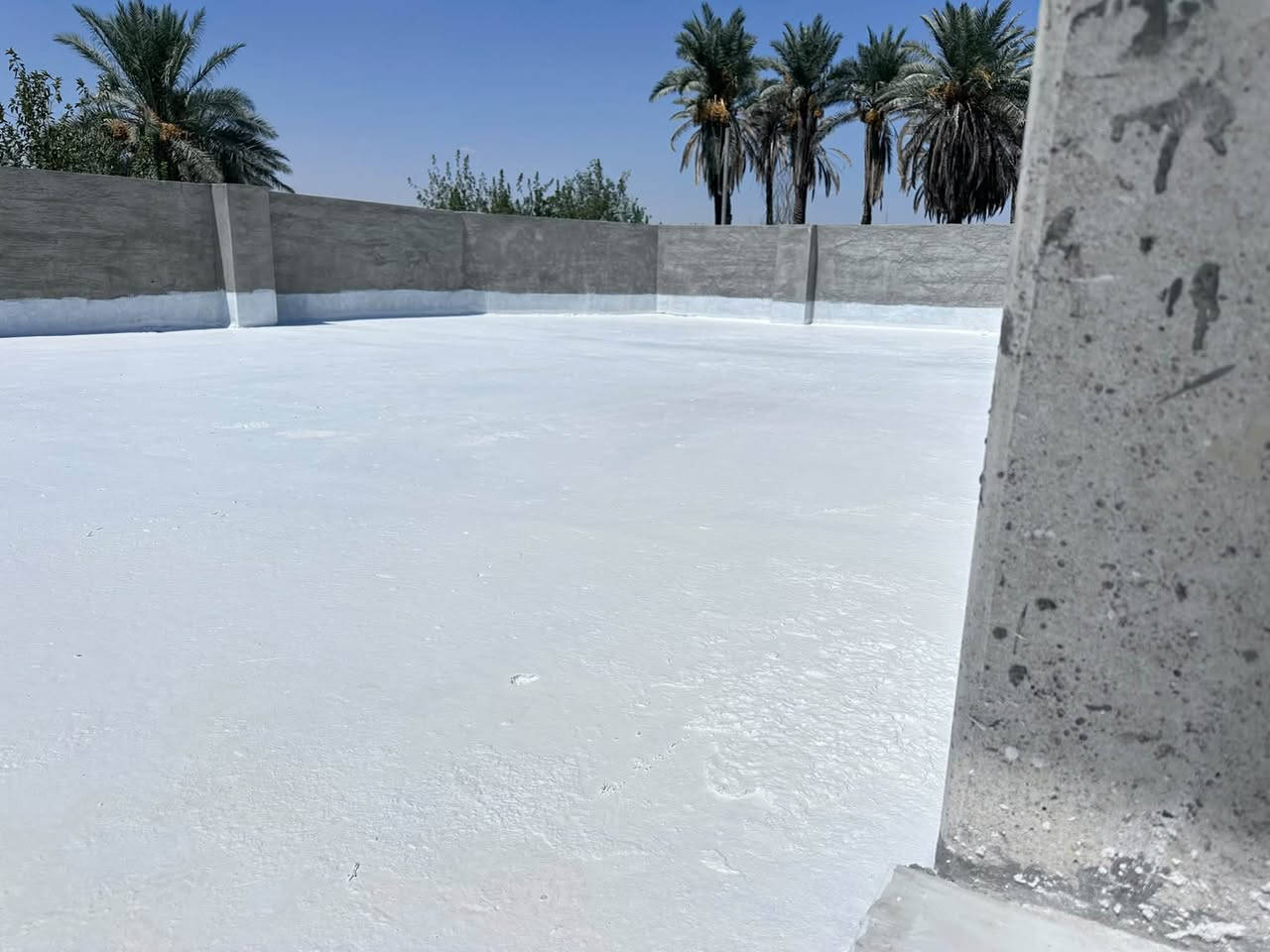 حل مشكلة الأسطح القديمة🏚والجديدة 🏚
هنالك الكثير من مشاكل التسرب والرطوبه والتعفن💧💧🌧في الاسطح القديمة والجديدة 
والتي يصعب حلها الا من خلال قلعها اواستبدالها 🔄 وعليه نقدم لكم الحل الامثل 
والذي يعتبر من افضل الطرق الحديثة لحل مثل هكذا مشاكل وذلك من خلال 
تنظيفها وطلائها  اساس برايمر وبطلاء الماده فايبروس اكواسيت او فايبروس العازل ابيض او الرصاصي 
المنشأ  تركي 🇹🇷 ألماني 🇩🇪 مرن عالي الالتصاقية على جميع الاسطح 
عازل مائي 🌧🌧١٠٠٪؜ عازل حراري 🔥🔥٧٠٪؜ 
عزل مائي . للاسطح . للجدران . للحمامات . الخزانات المسابح .
مع وجود كارد مخصص للعمل في جميع المحافظة  
للأستفسار الاتصال📞☎ ***********
