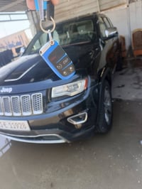 ⚫ جيب  شيروكي٢٠١٤ للبيع او المراوس 🔹 محرك 3600 V6 🔹 رقم بغداد الجديد  ...