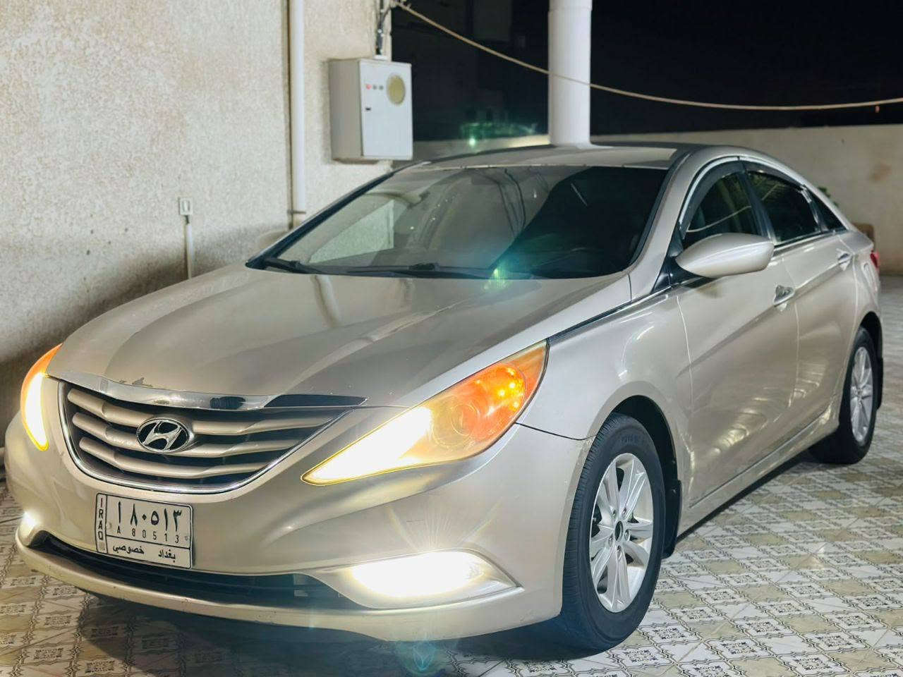الســلام عــليـكـم
~ ~ ~ ~ ~ 
  Hyundai_Sonata_2012
سوناتا 2012 امريكي رقم بغداد الماني تخم تاير جديد تخم حدادية ومنظومة تبريد كاملة جديدة ،صدر خلفي امامي جديد ، مكينة 2400 GDI مبدل كازكت ماشية 160 الف
السونار مرفق مع المنشور
مواصفات 
 بصمة , شاشة, كامرة خلفية,تحكمات ستيرن,نظام eco اقتصادي معروفة المواصفات البقية 🤍 
مكان السيارة - كربلاء الحسينية
السعر - 98 ورقة
الاتصال ‏‪***********‬‏
