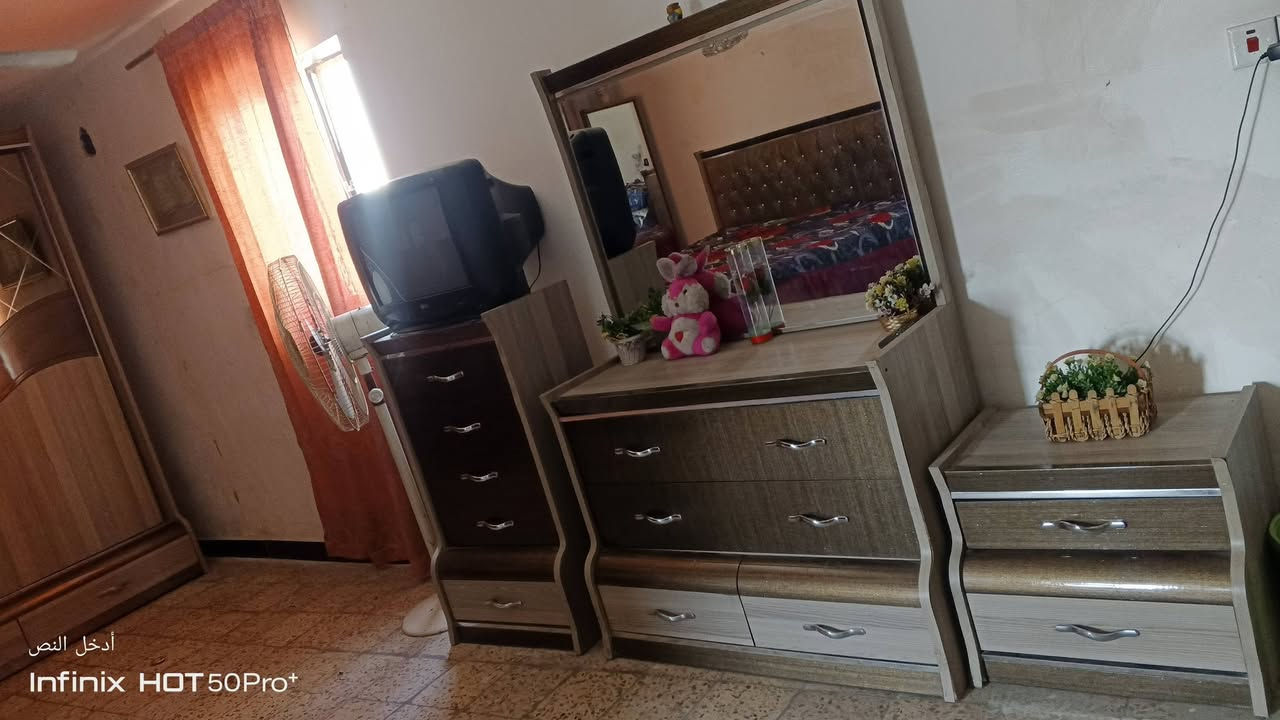 السلام عليكم 
غرفه تركي للبيع 8قطع  نظافتها100%80رايدهة ب800 وبيهة مجال بسيط للشراي تواصل على الرقم 
***********مامتواجد فيس فقط تواصل عل رقم

نص مكتوب في الصور:
- أدخل النص Infinix HOT 50 Pro+
- أدخل النص
- Infinix HOT 50 Pro+
- Infinix HOT 50Pro+