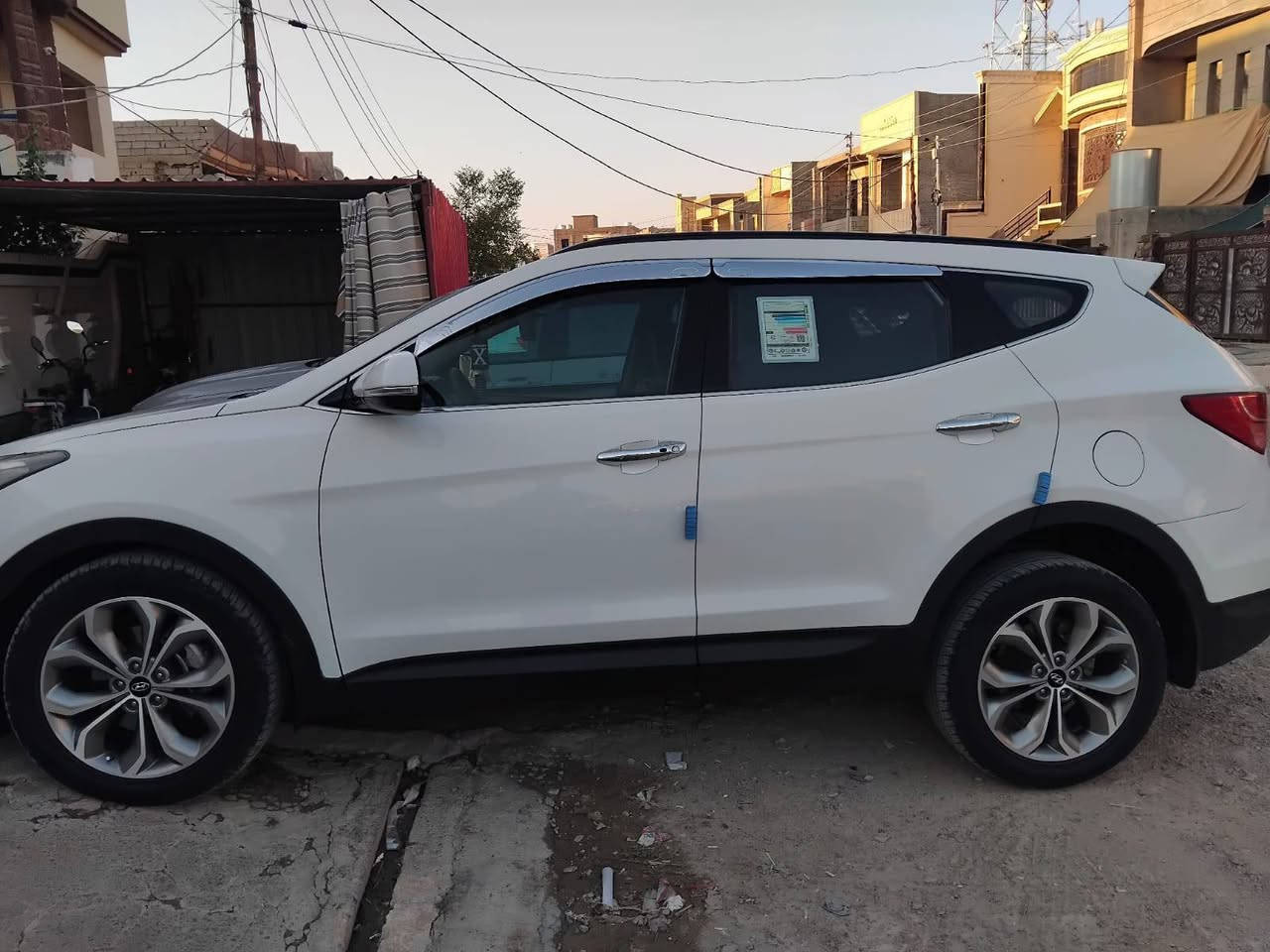 ..
✅هونداي-سنتافي.لمتد-V6 2016✅
         ✅-Hyundai-Santafe-2016- 6V✅
             🚫خليجي 🚫
               فول موصفات 1/1  للمتد 6V
....................................................................................
⛔مواصفات⛔ 
المسافة المقطوعة /93 الف كيلو شرط 120 ادك جرس
رقم شمالي : اربيل 

1.موديل 2016
2.لون أبيض ثلجي
3. محرك 3300 دوش V6 ..( ٦سلندر )
4.بصمه تشغيل ( بصمه عدد 2 شركه )
5.بصمه ابواب +بصمه صندوق
6.سقف بانروما 
7.هاند بيرك بصمه 
9. أوتو هولد 
10.كشنات سايق +سكن كهربائي  
11. كامره خلفيه بلاديه
12.حساس خلفي
13.فول تحكم سترين
14. مثبت سرعه
15. 3نظمه قياده 
AWD.16 .. فور ويل درايف 
16.تبريد لمس 
17. تبريد مركزي (3قطع تبريد )
18..7 راكب 
19.ويل كروم حجم 19
20.مري شفط 
21.أشاير مري 
22. زركات ماء بداعاميه 
23.يدات ابواب نيكل
24.دبل اكزوز (دبل صالنصه
.25 نظام منحدرات 
26 نظام ABS
...27بردات خلفيه 
...................................................................... 
🔴سيارة مكفوله كفاله عامه شرط الفحص. فقط دعاميه  صبغ خلفيه .ادوات سياره ملحاقته كل شركه
اسبير مونازل   🔴  
كير محرك شرط الفحص ..صدر امامي خلفي
🔴محرك  شرط فحص بدون صوت بدون بخار 🔴 
السعر (190) مكاني تكريت الاتصال على الرقم ***********
