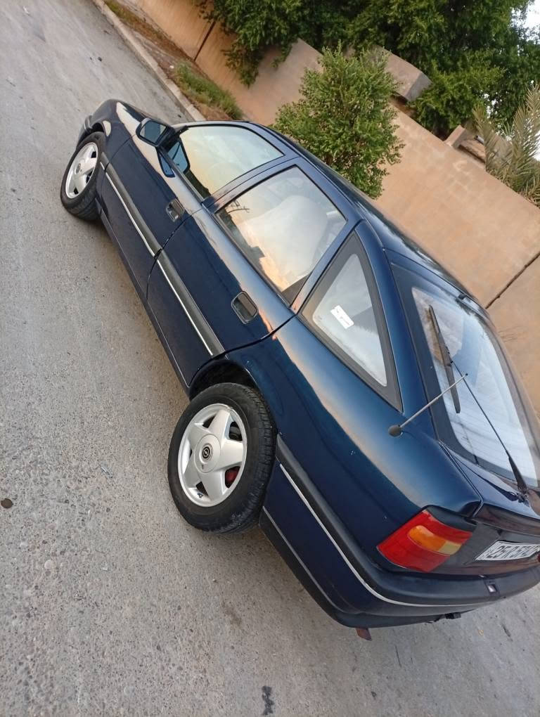 أوبل فيكترا • موديل ٩٢ • مكينة ٢.٠