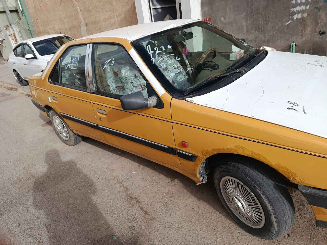 بيجو 405 مكينه وكير جدد عل شرط كهربائيات كلها شغاله جاهزه من كلشي مصفره غرامه وهيه رقم نجف راعيه بالنجف  تنكر سويج وتطلع على باب الله مكاني نجف سعر 17مجال حك الجيه ***********
