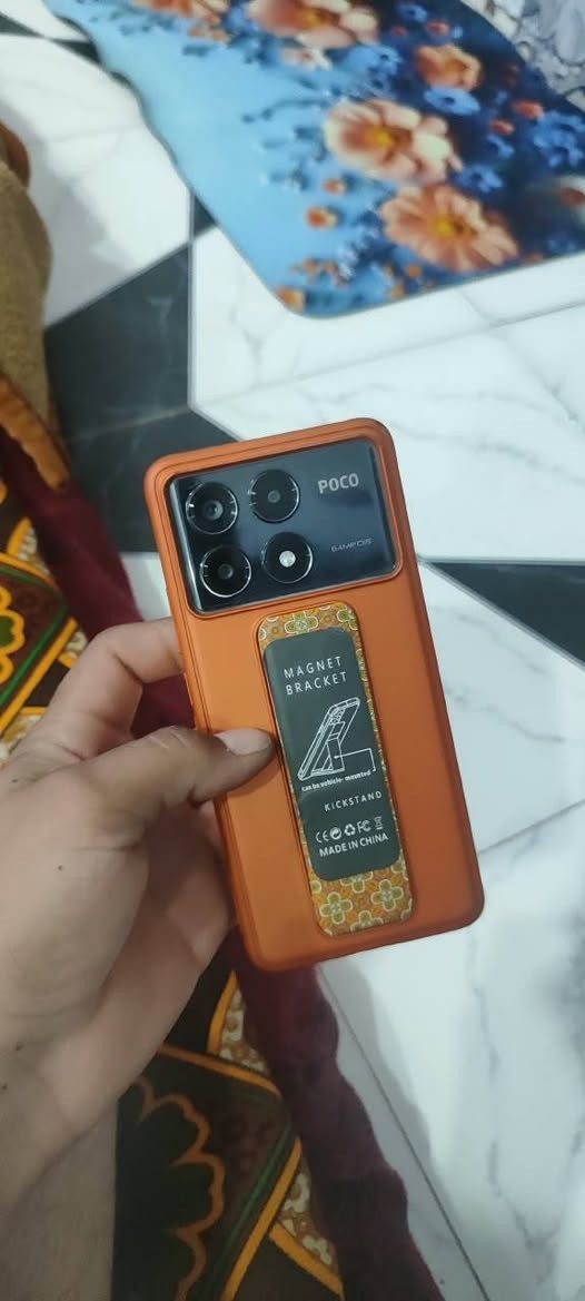 ملحقاته كامله سعره 325رقمي وتساب ***********
السلام عليكم  عندي بوكو POCO X6 Pro 5G استعمال شهرين فقط   جهاز غني عن تعريف كلش نضيف ذكره512معالجه8300رام12+12مكاني كربلاء طويريج ارجيبه

نص مكتوب في الصور:
- POCO X6 Pro 5G 2026.10.01 22:11