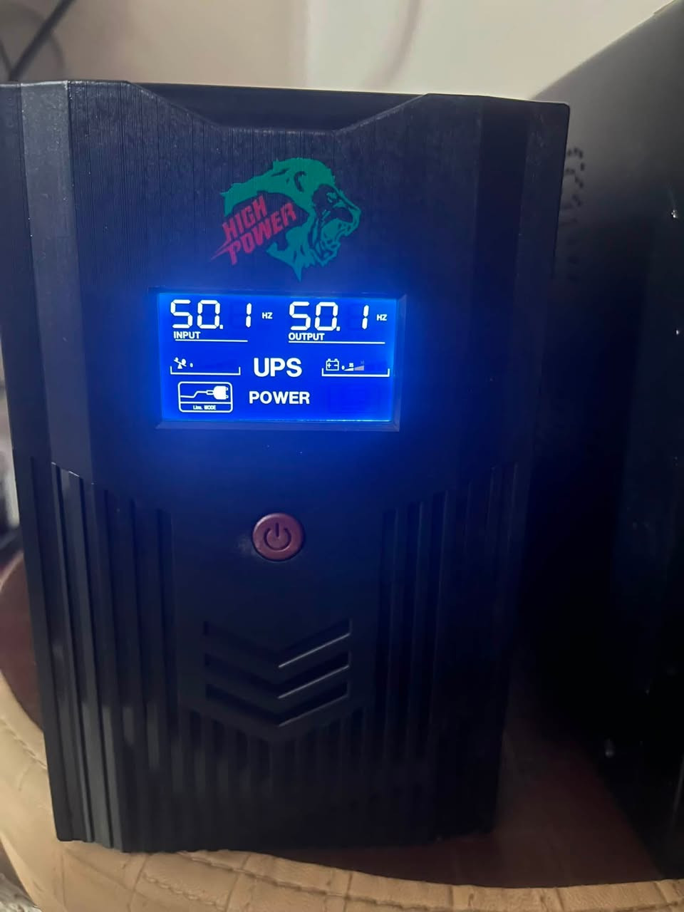 يو بي اس 2000 للبيع
يو بي اس  من شركة high power نوعية بيها شاشة اشتريته قبل يومين وبيه ضمان سنة والوصل موجود وشغال مابيه اي عطل 

مكاني الامين الثانية
الرقم ***********
