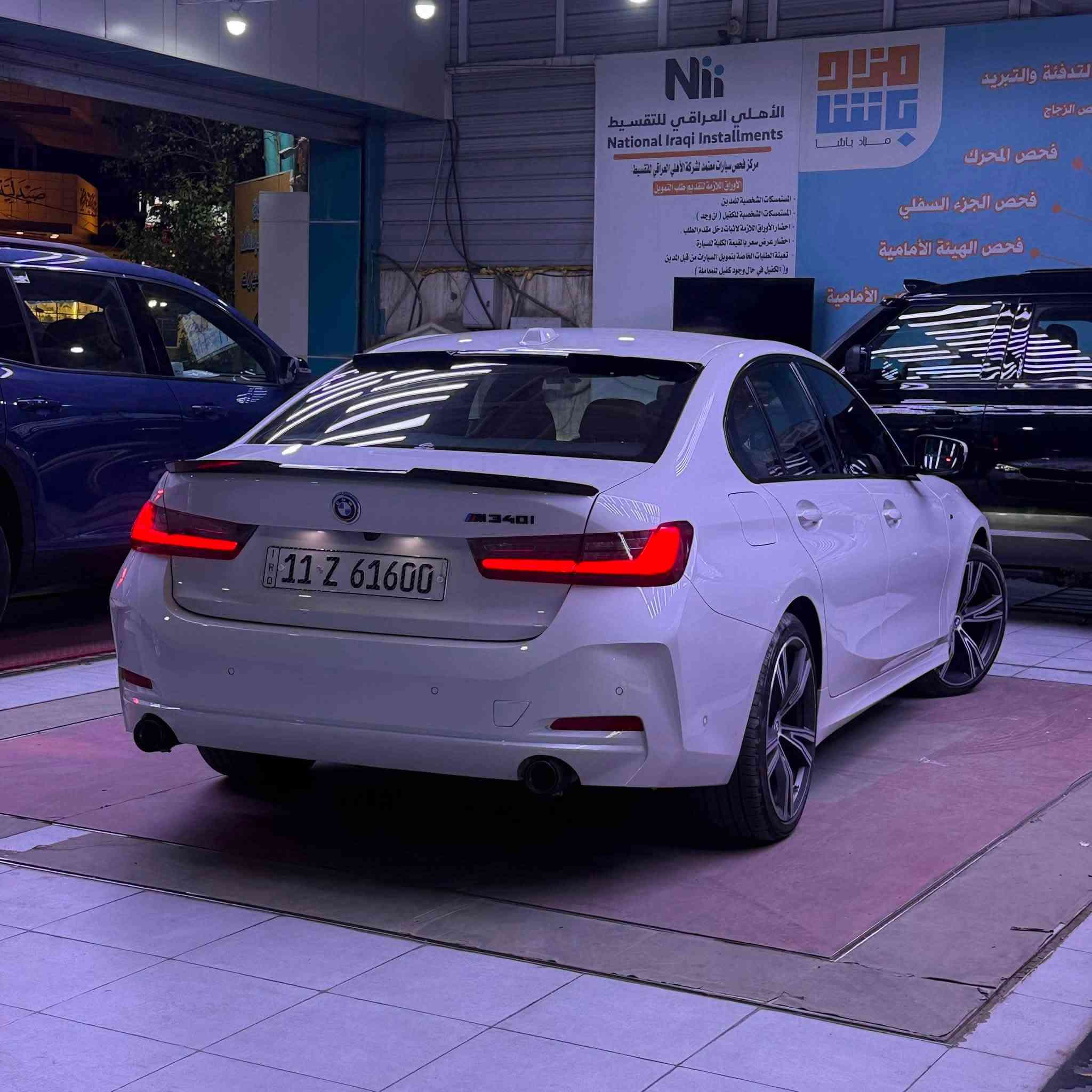 Bmw 330e 2024
بي ام دبليو الفئة الثالثة هايبرد plug-in 

السيارة وارد امريكي الضرر فقط بارد اصبعين بالبنيد 
بدون اي قطرة صبغ او معجون

السيارة مغلفة بالكامل بأفلام الحماية ppf و مكفولة من الشخط 

تايرات تخم كامل جدد 
محدثة من الأمام M kit 

داخل أحمر و ارغب شي

ماشية 20 الف كيلو 
يعني زيرو بعدها

رقم الشاصي : 3MW39FF09R8E85221

السيارة اقتصادية و أسرع من ال330i بقوة 292 حصان 

سعر السيارة 32,000 دولار و بي مجال بسيط للشراي 

رقم الهاتف : *********** 
عنوان : بغداد الكرادة

