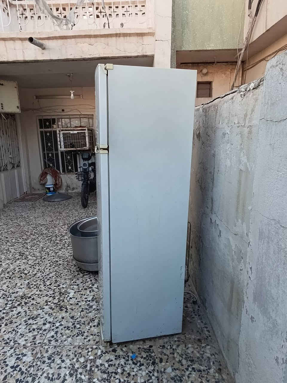 ثلاجة نوع فستل للبيع العطل ثقب الفريز بالسكين أثناء التنظيف والماطور باناسونك الحجم 20قدم السعر 70الف واشويه مجال الاتصال الفيس او واتساب *********** المكان كربلاء حي الحر
