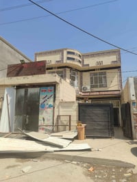 شارع ١٠٠ • قبل جسر المشاة • ٢٠٠م