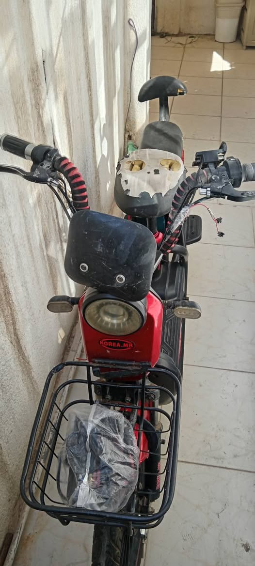 ماطور شحن للبيع العقل مالتو عاطل ابيعو على وضعو
السعر 100 الف 
***********
