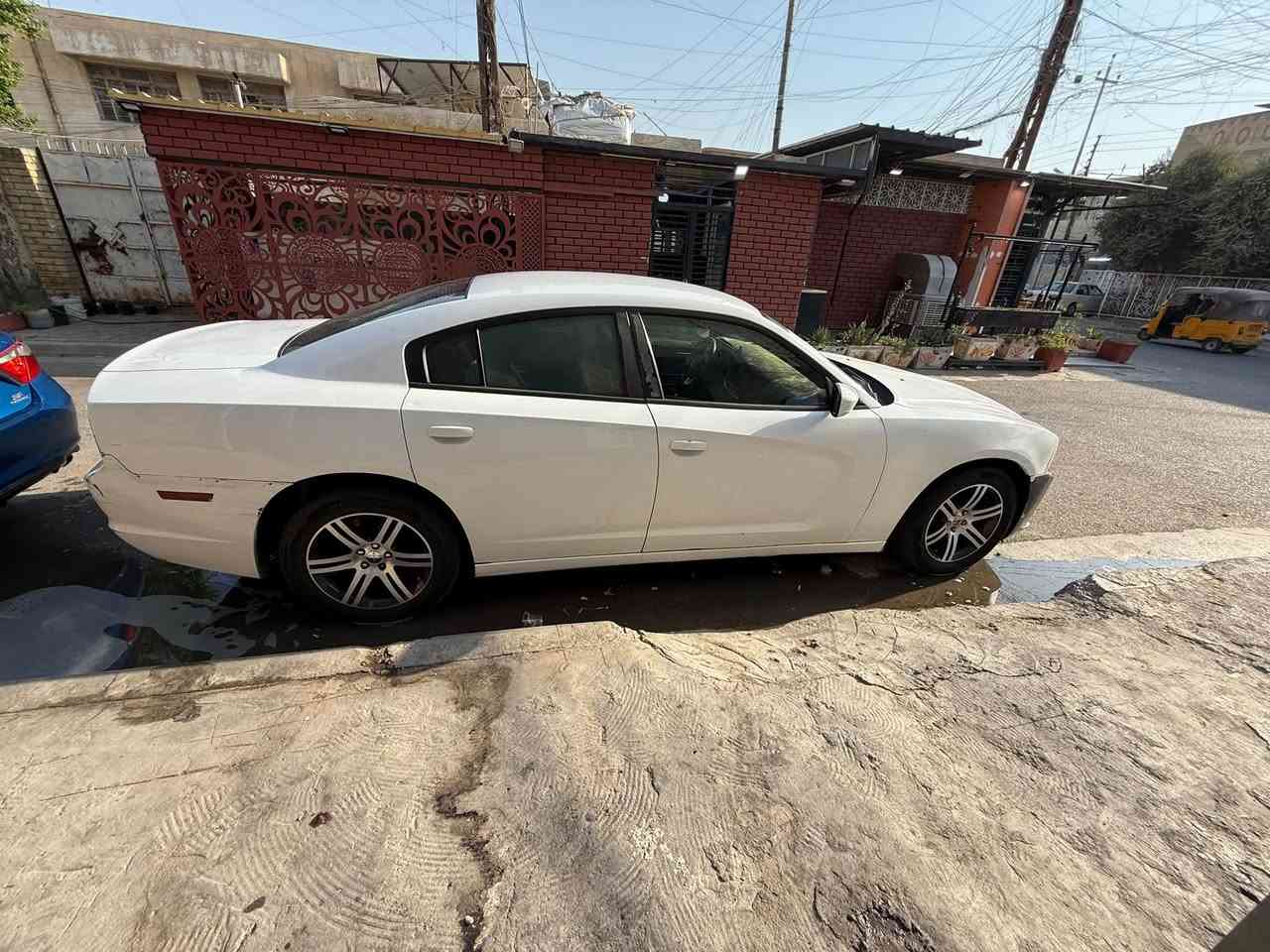 سلام عليكم سيارة موديل ١٢ كير مكينة صدر كلة جديد حدثهة جاملغ الخلفي ونص من الباب السعر ١٢٥ 
رقم شمال ***********
