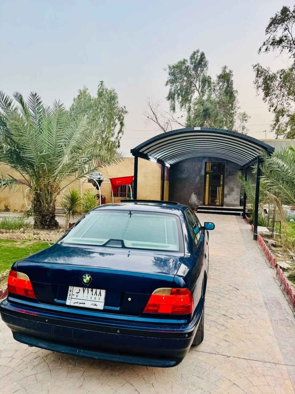 إسلام عليكم اخوان
BMW/F735/V8

سياره بلاديه بدون صبغ 
بيه صبغ نص چاملغ لخلفي اثر طخه 
وحالياً نفس لجاملغ بي طخه يحتاج تعديل 
سياره ينقصها ملاحضات (كماليه) وليس ميكانيك 
كير مكينه شرط 
كير تبترونك 3 وضعيات 
غرفه جلد رصاصي 
تحكم كشنات كهرباء 16 حركه 
إرباكات 14 
كشنات تتفئه 
صندوك شفط 
سلايت روف 
مانع نزلاق
حساس امامي خلفي 
رقم بغداد جديد مصفره هزه ورقم وغرامات 
وبيه مواصفات كثيره بعد 
اكرر سياره يحتاج له ملاحضات كماليه وليس ميكانيك 
مكان سياره بغداد نهروان 

***********
