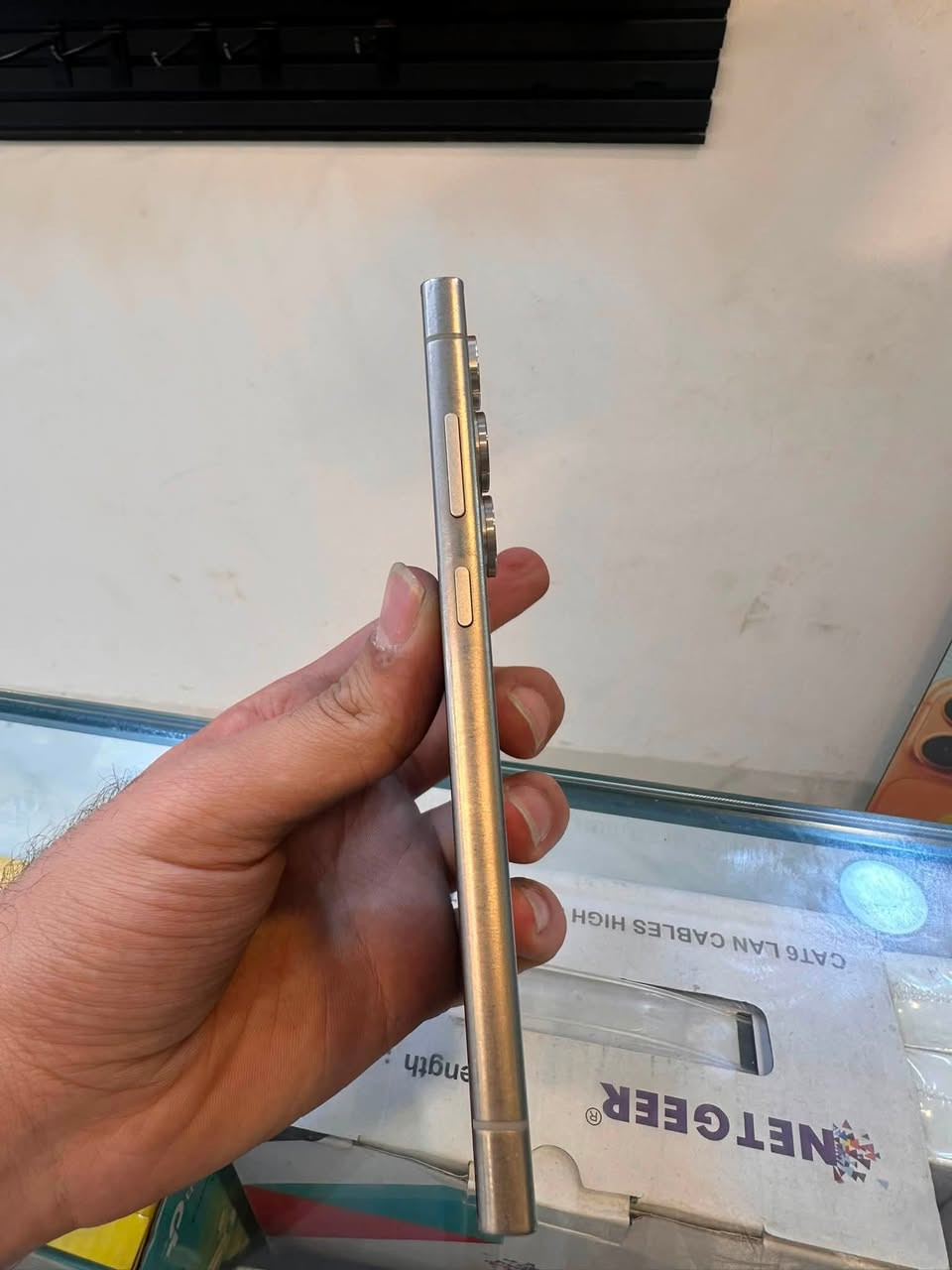 📱 سامسونك S24 Ultra
💾 ذاكرة 256GB
✨ نظافة الجهاز 100%
💰 السعر: مليون و20 ألف
📞 ***********

