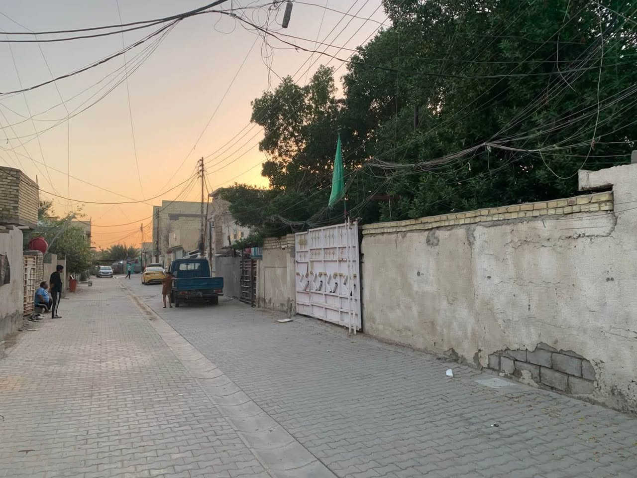 بيت اللبيع طابقين مساحته 625متر بالدوانم بشارع ابو دراج البيت  ع فرعين بي 8غرف من عدا  الديوانيه 60متر البيت سعره مناسب الشىري ينتصل ع هذا  الرقم ***********
