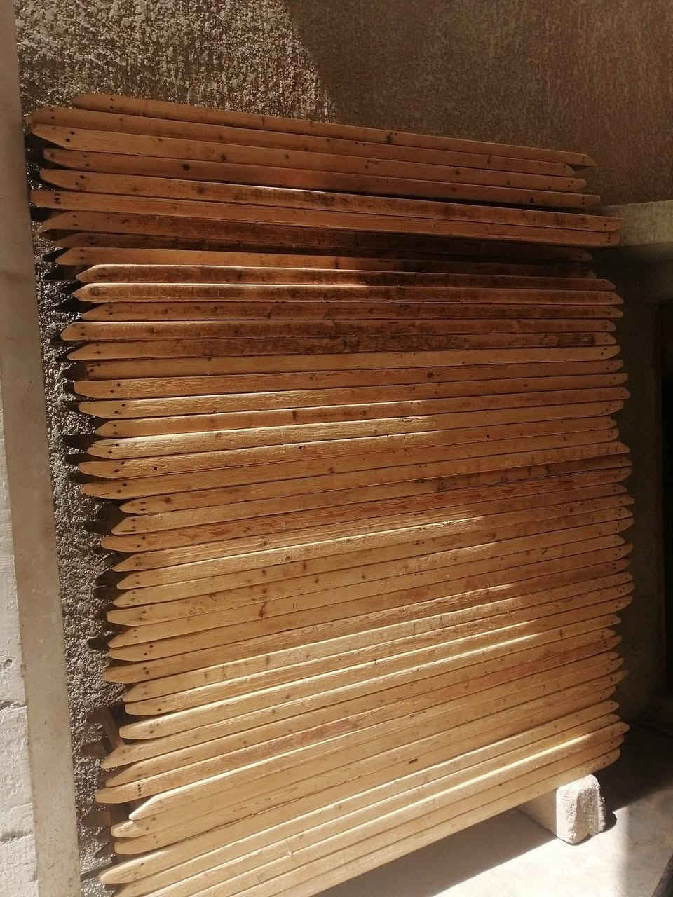 طاوليات للبيع نضيفات معاكسه قويه  عدد 150 طاولي.سعر  5.قفل مستعجل عله بيعتهن ***********
