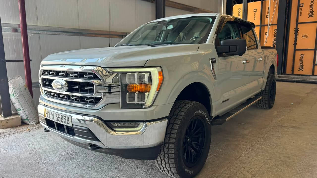 🔥 للبيع فورد F-150 XLT موديل 2023  السياره 75 🔥

السيارة نظيفة ومرتبة من الداخل والخارج، استعمال شخصي ومهتم بيها.

✅ محرك 3.5 لتر
✅ ممشى 92 ألف
✅ كابينة كبيرة Crew Cab
✅ دفع رباعي 4×4
✅ تشغيل بصمة
✅ شاشة لمس كبيرة ونظام كار بلي
✅ كاميرا خلفية وحساسات كامرات 360 دراجه 5 كامرات 
غلاف بدي جلد 
✅ مكيف إلكتروني منفصل قطعتين 
✅ مثبت سرعة وتحكم من الستيرن
✅ مقاعد قماش نظيفة
✅ إنارة LED
✅ ويل اسود 
ترفيع السياره مرتب من امريكا 
✅ تايرات أوفرود
✅ ستيب جانبي
✅ لون سموك مميز
حادث سياره جاملغ خلفي خلف ال سائق فقط 

📍 العنوان: بغداد – البنوك
📞 رقم الهاتف: ***********
