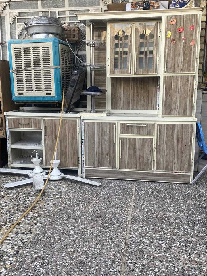 سلام عليكم كاونتر البيع ٣ قطع نضيف المكان ام الكبر والغزلان السعر ٢٢٥ وبي مجال بصيط ***********
