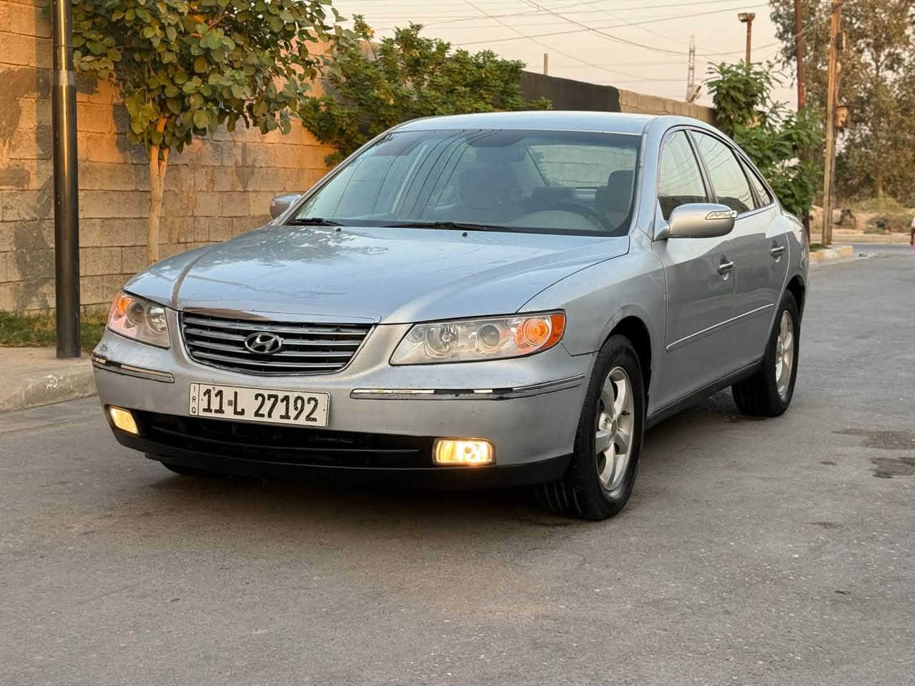 سلام عليكم
ازيرا ٢٠٠٨ خليجي رقم بغداد بسمي جديد
محرك 6 سلندر 2700 قتصادي مكفول 
تحكم جهتين كروز سرعه مرش شفط 
شاشه كامره تبريد قطعين ثلج صدر جديد 
تخم تاير جديد سياره جاهزه 
بيه بس جراد صندوك وجاملغ اماني ويرادله بوليش
مكان سياره بغداد سعر ٧٥ بيع مستعجل
***********
