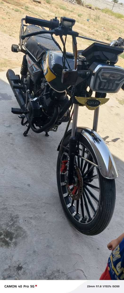 سلام عليكم دراجه لبيع موديل 25 أوراق
مابيه نقص مكفوله كفاله عامه سعر 750 بيه مجال حك جيه مكاني بغداد أبو غريب  @هاذه رقمي بي وتساب ***********

