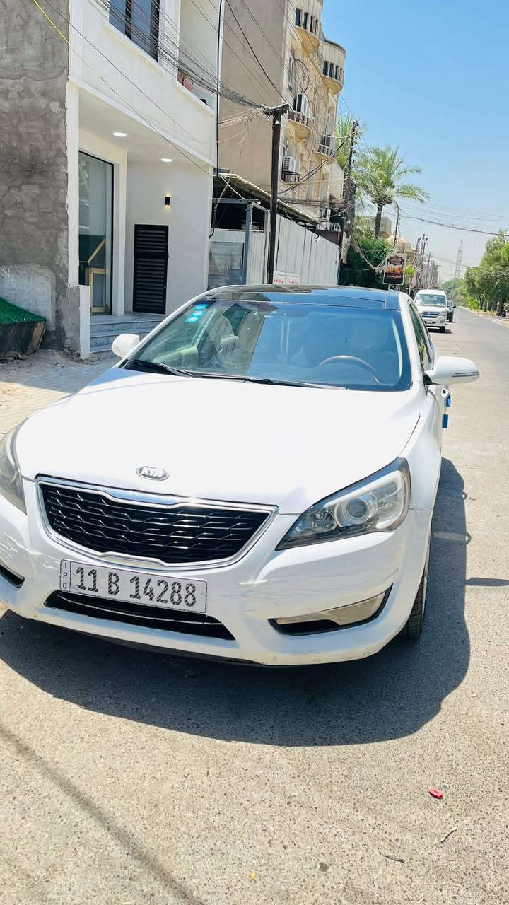 سلام عليكم كيا كادزنا 2011خليجي فول مواصفات عدا البصمه
محرك 3500دوش 

باقي مواصفات الكادنزا معروفه السياره بيها 3قطع بدون دواخل گير ومحرك كفاله تبريد ثلج 

السعر 95وبيها مجال قليل 

***********
