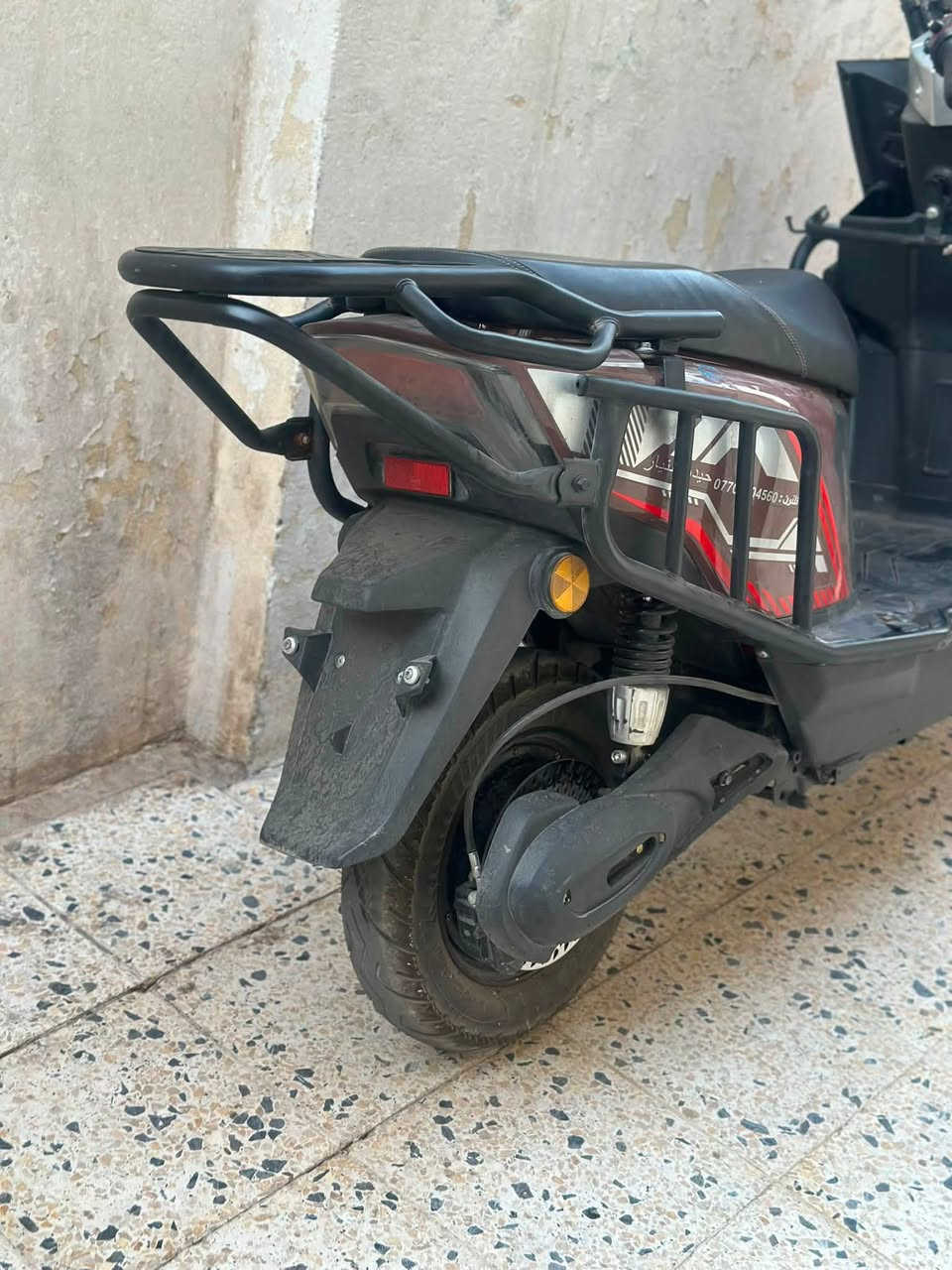 للبيع سكنس شحن مدرع
دراجة جدا قوية وحلوة 

شحنها كلش حلو وسريعة ومابيها اي مشاكل ولا ملعوب بيها تايرات جدد الخلفي شديت تاير عالي اصلي
بيها بس الجاملغ الامامي مكسور ومصلحة 
لايت LED

بلوتوث

بصمة+ سويج

مخرج شحن موبايل 

جنطة جوة الكشن جبيرة

سرعتها بلشاشة ١٠٠ بس الحقيقي ٧٠ 

السعر ٦٥٠ مكانها الكوت

***********
