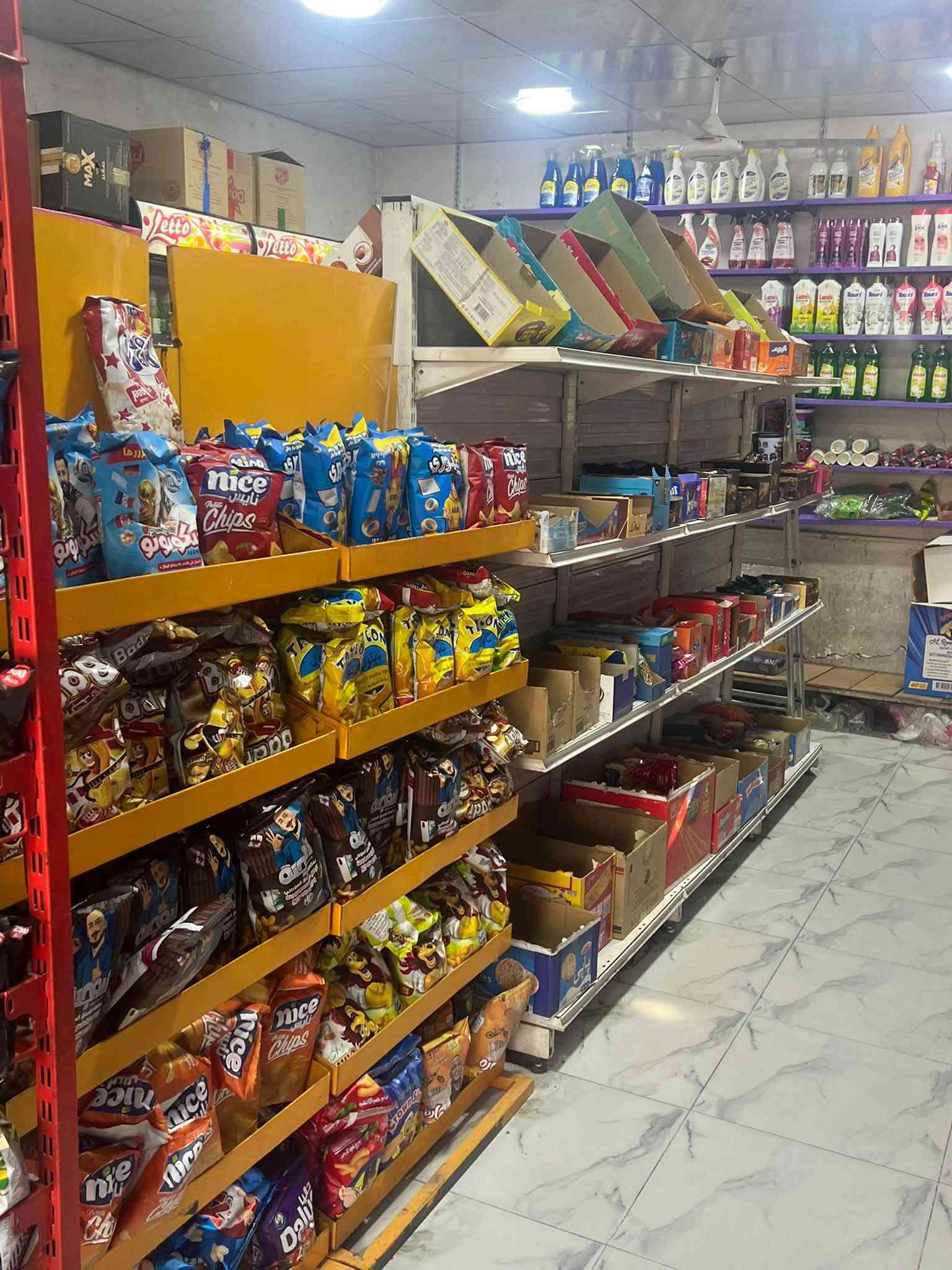 سلام عليكم اخوان عدي اسواق للبيع بمدينة الصدر قطاع 4 تحتوي عله ست عوارض عاموديه واربع مجمدات زائد عارضة ببسي مال بغداد زائد عارضة كولا ام ثلاث بيبان وعارضه كولا صغير زاءد تحتوي على سبلت توست ابو الطنين وكمفيره ومبرده وصحيات خارج الاسواق للستفسار الاتصال على الرقم ***********

