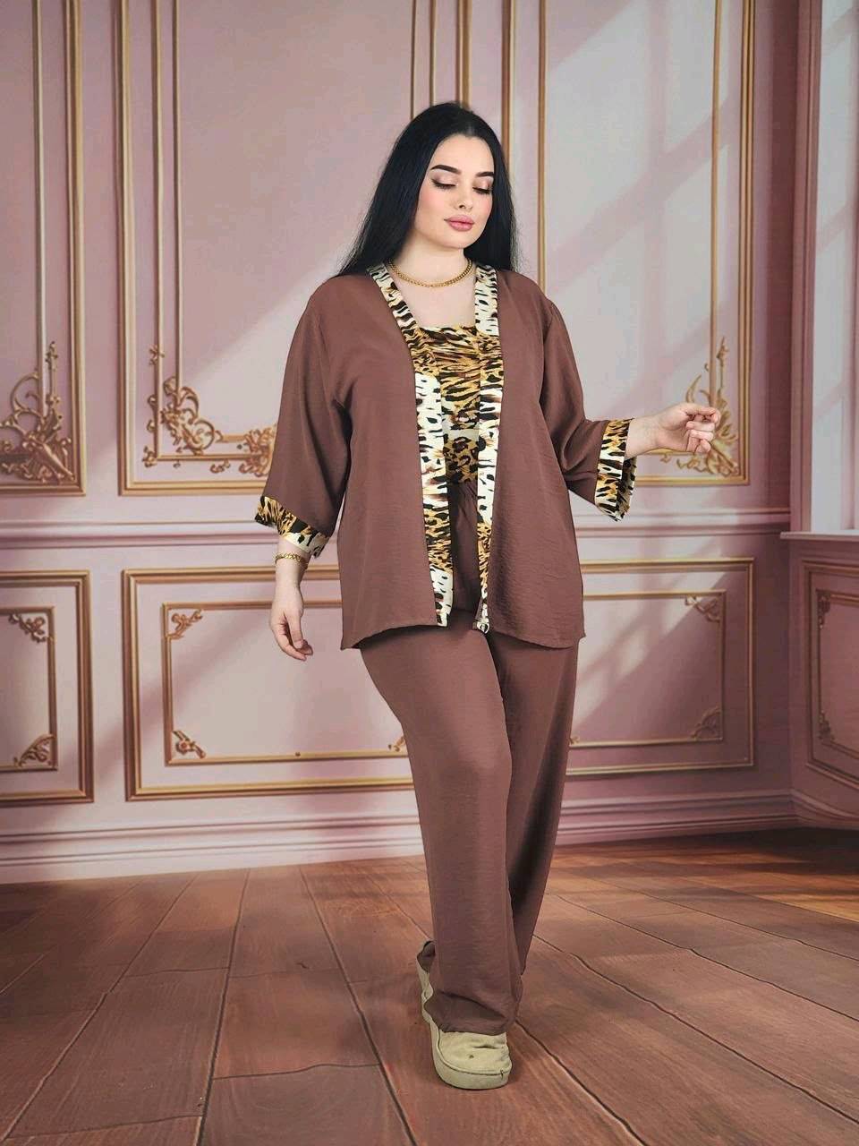 سادة لنن تركي
الدرزن النضامي 4 الوان 
سعر الدرزن 80 الف
***********سوت