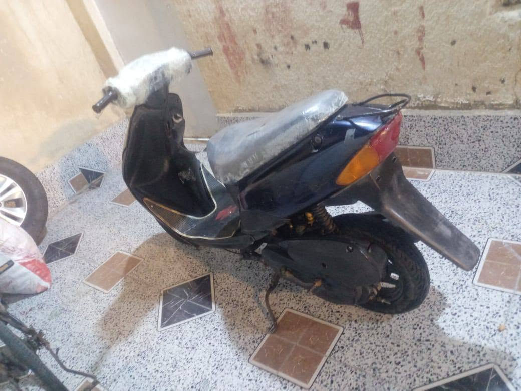 سلام عليكم دراجه البيع. السعر ١٠٠(***********
