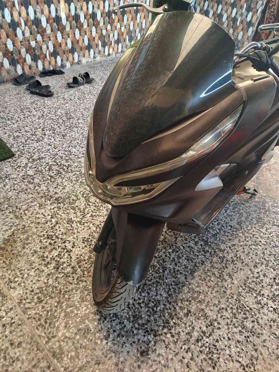 السلام عليكم جيل الثالث للبيع الدراجة جديدة وما مفتوحة تجي تكلب وتشوف السعر 14 وبيها مجال المكان مدينة الصدر الدسيم ***********
