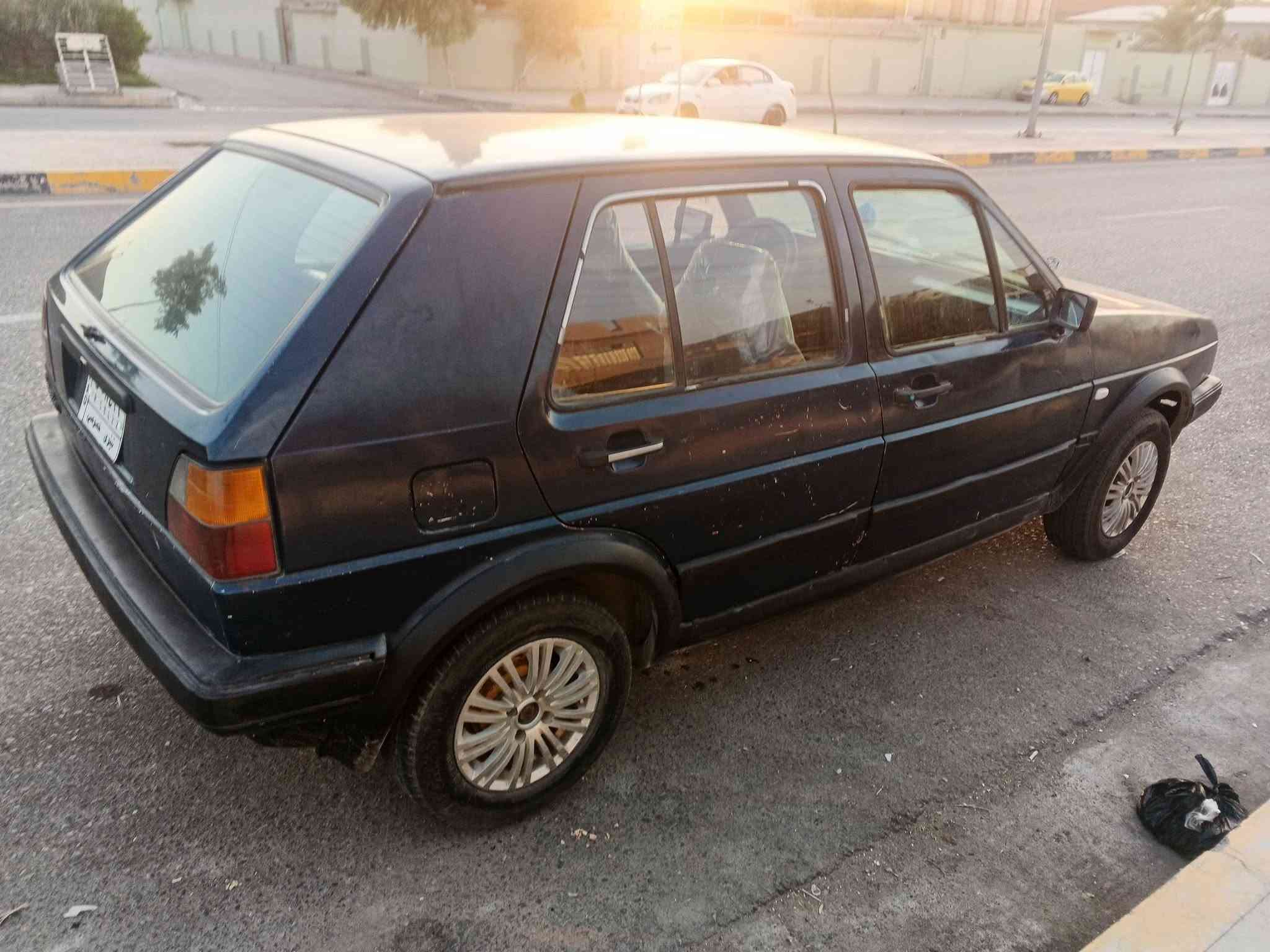 جولف 91 مكينه نظيفه جير نظيف شرطه تحويل سنويه خضراء ثانويه 18 بدون دعمه ما بها اي ضرر السعر 18 ما بها اي دعوه سياره شغاله تخمها على النص.  ***********

نص مكتوب في الصور:
- الدار للبيع ***********