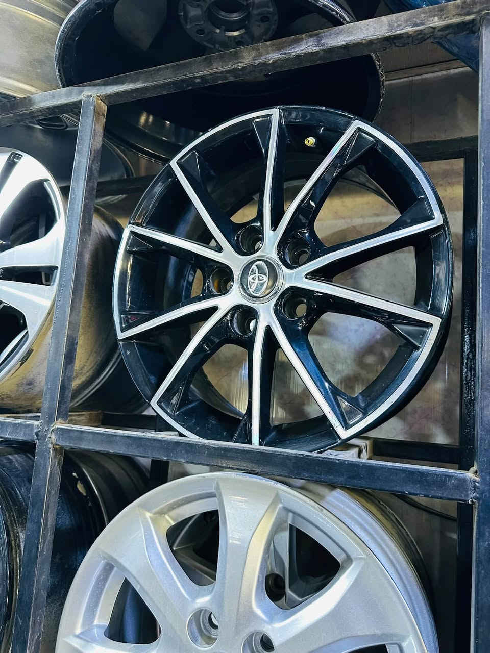 السلام عليكم
سبير byd قياس ١٦ موديل ٢٠٢٦ تايرة بعدة زيرو بالحباية البلادي 
١٢٠ الف 
ويل كل قياس ١٦ بدون اي ضرر ٣٥٠ الف 
بغداد مجمع مشن تقاطع زيوت معرض الصفار يتوفر توصيل 
*********** واتس اب
