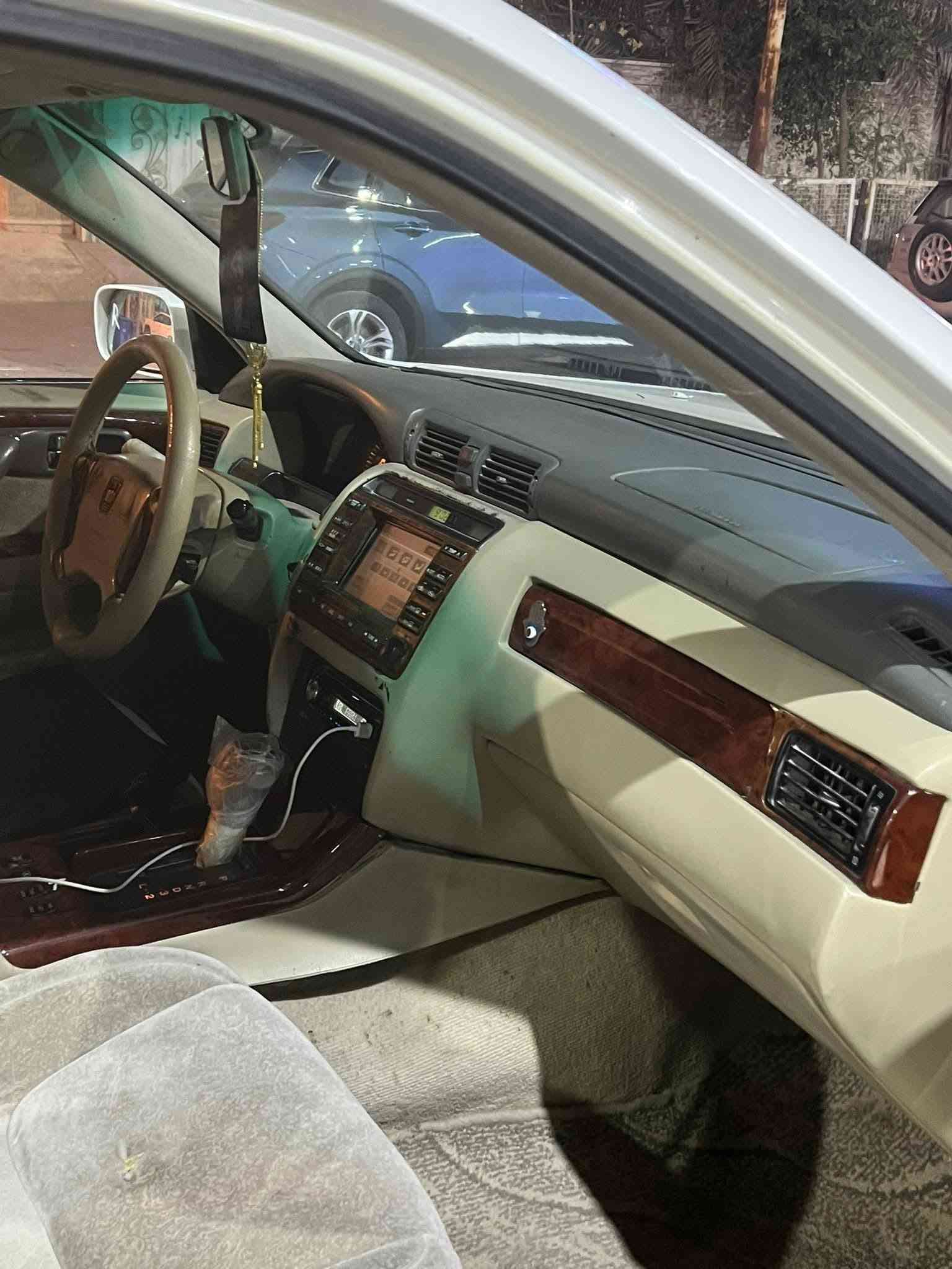سلام عليكم 
ملكه   البيع  أو مراوس حسب قناعه مديل ٢٠٠١اصل قرار ٤٨
رقم بغداد دولي مداور ثاني يوم
مواصفات ملكه معروفا فول عد فتحه
كريستال اصل ديفور جبير كرستال
كشنات اربعه كهرباء
ثلجه خلفيه
أربع دكم
فول عد فتحه
ضربه جنطه وبيها كصات من ضمن تعمير كصات تعمير سونار موجود
مكان النجف الأشرف
السعر ١١٠وبيها مجال حك الجيه
متواجد عل فيس راسليني وتدال
الرقم *********** واتساب

نص مكتوب في الصور:
- @ro-2ohr
- HONOR 400 Lite