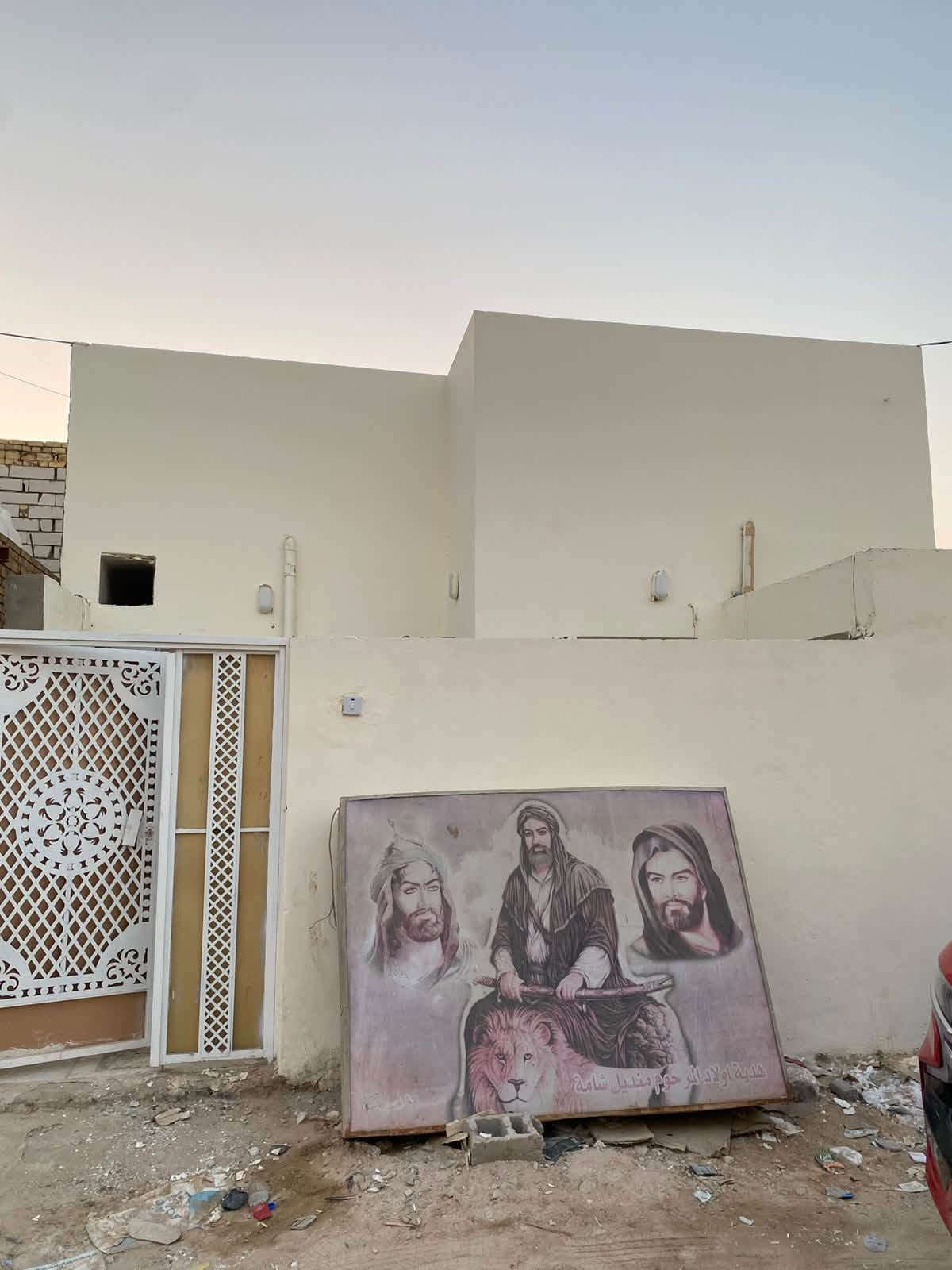 🏠 عرض خاص — نقد أو أقساط
 نوع العقار: بيت طابو زراعي (سند 25)
 المساحة: 100 متر مربع
 الأبعاد: الواجهة 7 متر × النزال 15 متر
 نوع البناء: بناء حديث طابوق
 العنوان: حي الجامعة - شارع الحولي - مقابل بيت المرمر
📌 تفاصيل الدار:
 غرفة نوم واحدة
 صالة
 مطبخ
 استقبال
 الدار جاهز للسكن فوراً
💰 الأسعار وطريقة الدفع:
 سعر النقد: 50
 سعر الأقساط: 55 (المقدمة: 25)
📞 للاستفسار والحجز:
يرجى الاتصال على الأرقام التالية (متوفر اتصال ومراسلة):
 ⁠***********⁠
 ⁠***********
