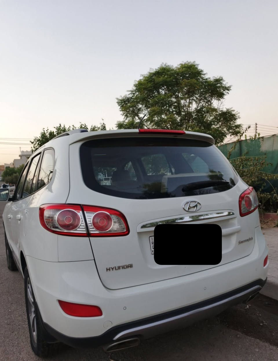 السلام عليكم 
سنتافي 2012
7 راكب 
4 سلندر
قطعتين تبريد
مكفولة كير محرك شرط
بدون دعم وصبغ
رقم و سنوية جديد وكوبون بانزين
العنوان دهوك
سعر 150$
للاستفسار الاتصال على الرقم
***********
