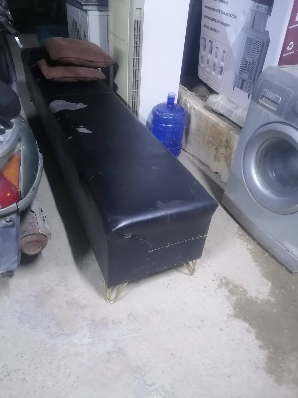 غراض حلاقه للبيع عنوان بابل الحمزة الغربي الجمعيه بصف ازياء منتظر موسى للاستفسار *********** واتساب أو مراسلات الصفحه
