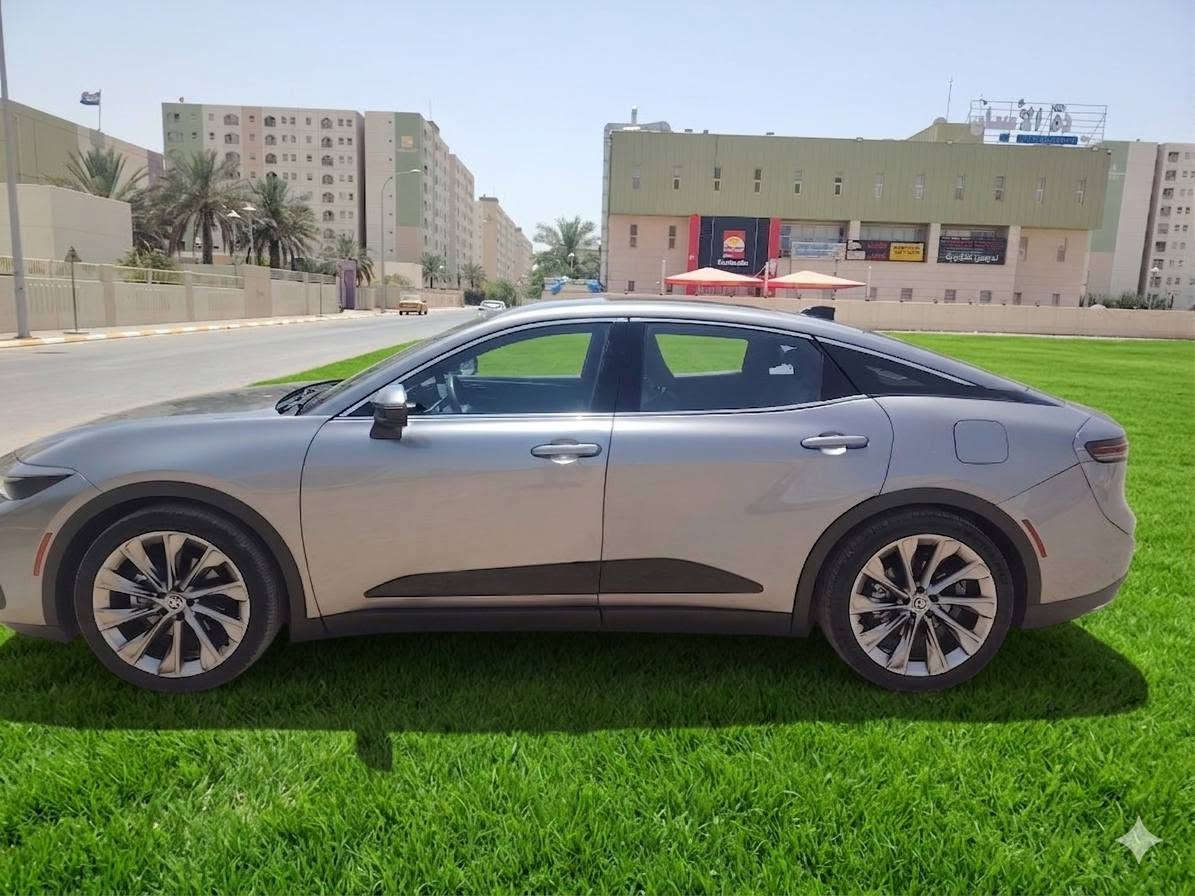 السلام عليكم
كراون 2025 بلاتينيوم هايبرد 

مكينه 2500
اللون مميز 
مرقم بغداد بسمي تحويل ثاني يوم 

ماشية 7500 الاف

فول مواصفات 1/1 

 الضرر موضح بلصورة 

الباقي كل مكفول  

فول مواصفات 

كشن خزن ميموري 

دخول ذكي اربعة ابواب 

مقاعد اماميه تحكم 

مقاعد اماميه تدفئ وتبريد 

مقاعد خلفيه تدفئ 

تدفئ استيرن 

تشغيل عن بعد 

سستم سماعات jbl 

حساس امامي خلفي 

توفق ذاتي 

لايت 4 عدسات 

استيرن كهرباء 

فور ويل 

تبريد قطعتين 

تشغيل عن بعد 

خمس انظمه قيادة 

كامره 360 درجة 

حجم 21

بدون اي نقص 

السعر 28500 ألف دولار   وبية مجال بسيط 

JTDAAAAF1S3035030 وهذا رقم الشاصي 

مكاني بغداد بسماية  بيع فقط

رقم الهاتف ***********
