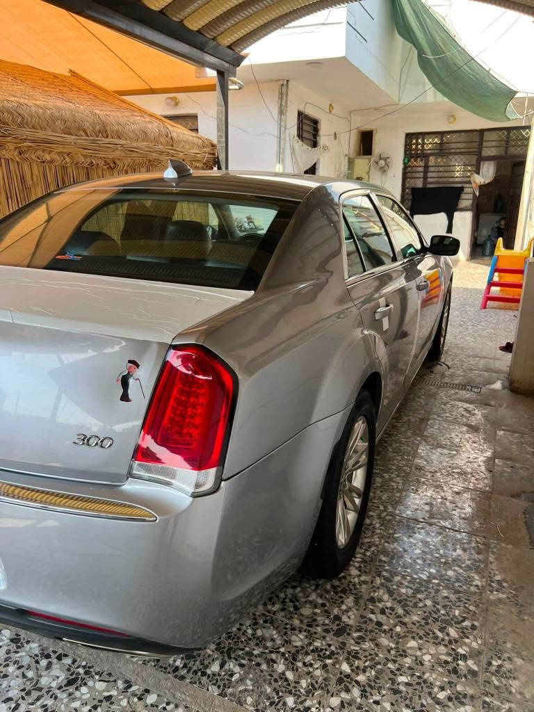 السلام عليكم ورحمة الله
كلايسلر c300 لمتد 
مديل 2016اصل رقم بغداد انكليزي تحويل مباشر 
 
محرك كير اكسل كفاله 
ماشية195 
موصفات لمتد فول 
دخول ذكي .
شاشه كار بلي مع الكامره الدواره 
خزن ميموري 
سماعات الباين صوت مرعب

حساسات اماميه #
حساسات خلفيه #

كشنات جلد اسود مع التبريد 
تبريد معروف امامي خلفي شرط 
***********
ويل مكسيكي بلادي
التحكمات مع الاقط 
بانورما فتحتين ٢
سقف لون بيجي دواخل لونين 

سيارة جديده وعشركة حته التبريد بلادي سياره ما مشتغله خط ستخدام شخصي ماشية 195كيلو متر صدر نفض كارتون منضومه زنون جاهزة السياره مكاني بغداد بيها صبغ جملغ خلفي من امريكه وقبق الجنطه وكلير مال جراد  بتكم بدون دكة جاكوج شرط الفحص من امريكه وهنا بل عراق فقط جملغ امامي يعني اربع رشات بجم كبس شواصي صفاح لغود عشركة السعر قفل 173 بغداد, العراق
