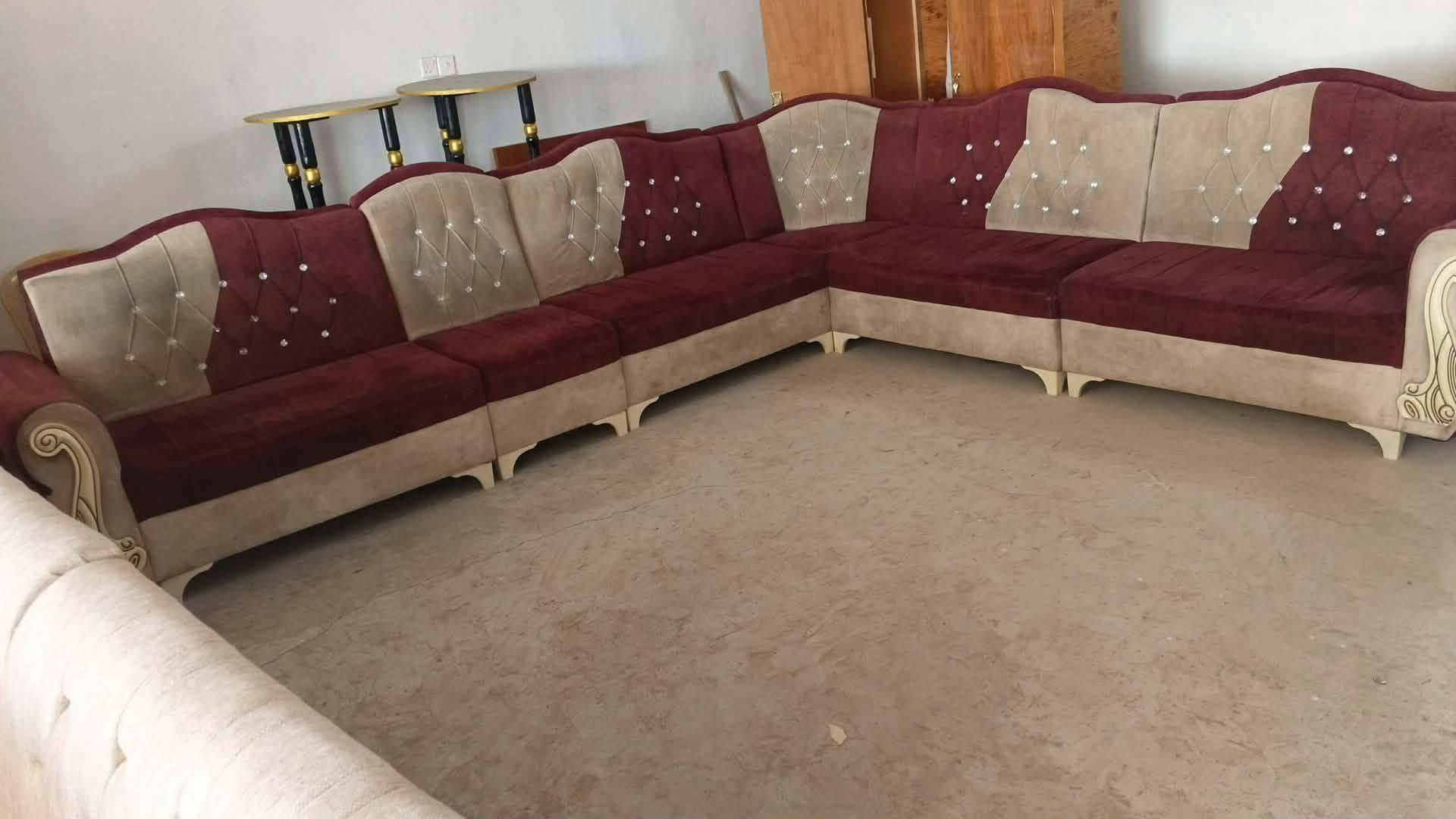 #زبائننا الكرام نعرض الكم  تشكيلة جديدة من الدواوين فصال تركي خشب عراقي  فصلات جديدة ومتنوعة شغل درجة أولئ ✅
متوفر دواوين جديده ومستعمله
 معرض الأمير للاثاث المنزلي 
***********
الموقع بالقرب من مفرق الشورة الشارع العام 

ارسال رساله الى الصفحة 📥 🤳🏻
او الاتصال على رقم الهاتف هو المراسلة 

***********

لسنا الوحيدين ولكننا الأفضل
