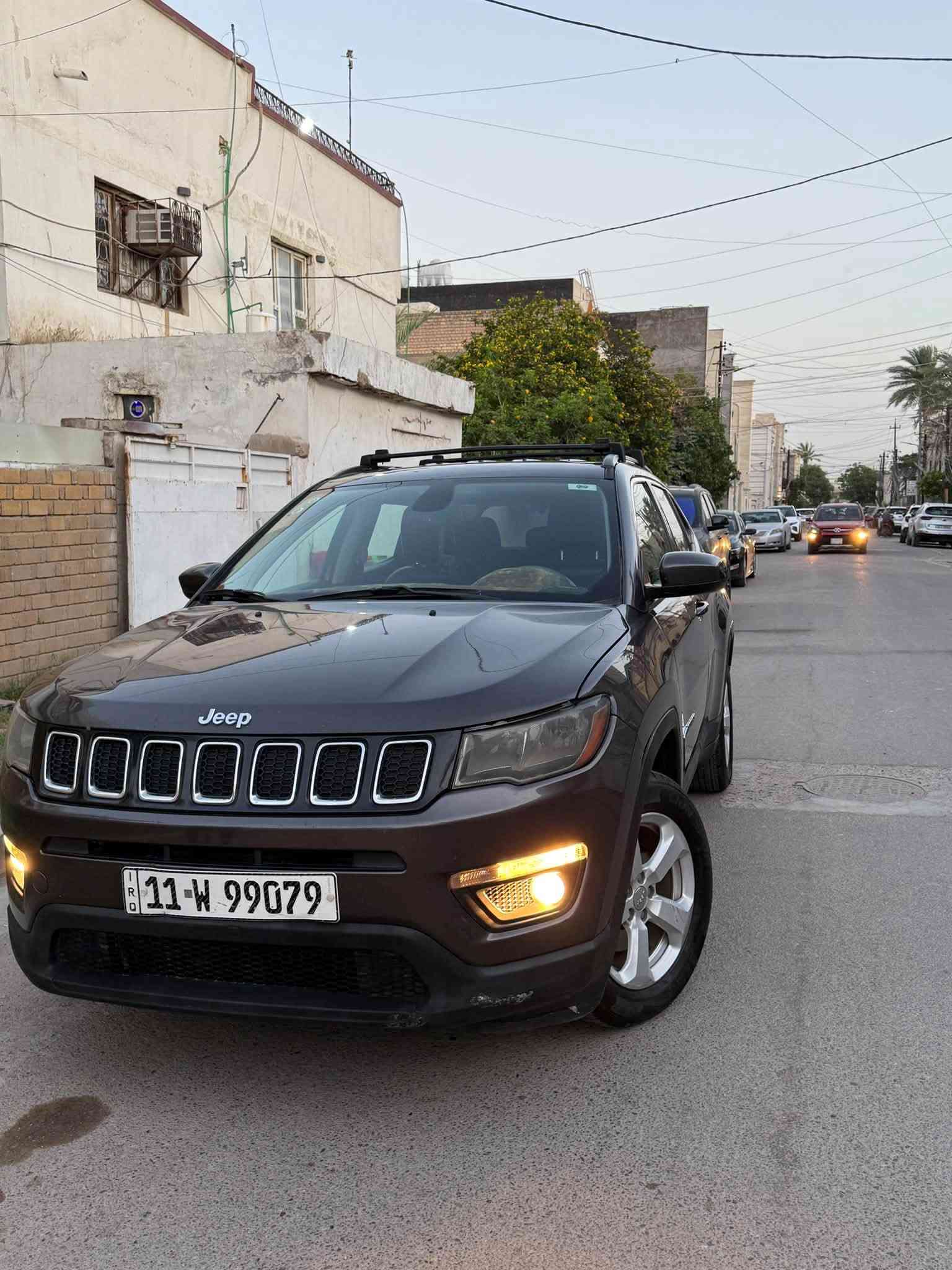 جيب كومباس 2018
لاتليود
رقم بغداد دولي باسمي 
بدون ايرباك حادثها
جاملغ خلفي 
موصفات 
شاشه وسط 
كسري كهرباء
كشنات جلد ومخمل
كشنات هيتر
ستيرين هييتر
تو ويل 
سستم سماعات
قطعتين تبريد
وبعد اكو هوايه موصفات
ماشيه 104 m
سعرها 115 ورقه وبيها شي بسيط
مكاني بغداد سبع ابكار
***********

