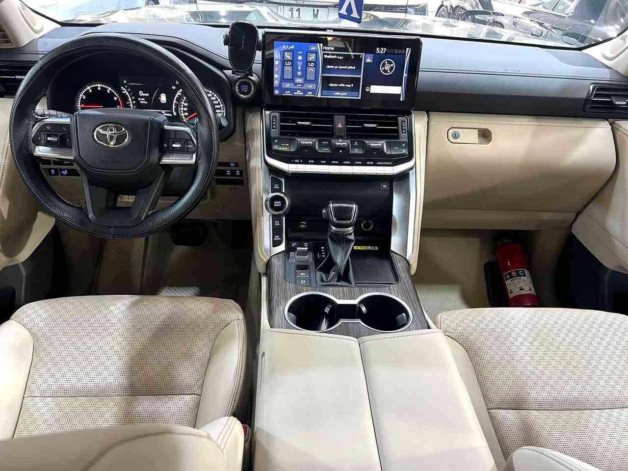 لاندكروز VX • ٢٠٢٢ • رقم بغداد