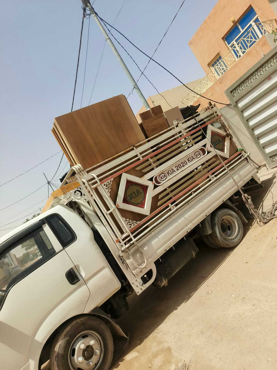 السلام عليكم👋كيه متخصص لنقل الاثاث🧳وتحويلات البيوت🏠 من سياره كيا  داخل  النجف🚛ما عليك غير تتصل وتدلل📱مع ضمان حفظ الاثاث..الي يحتاج يتصل📱🧿اتصال+واتساب+ اتصا ***********
🧿

