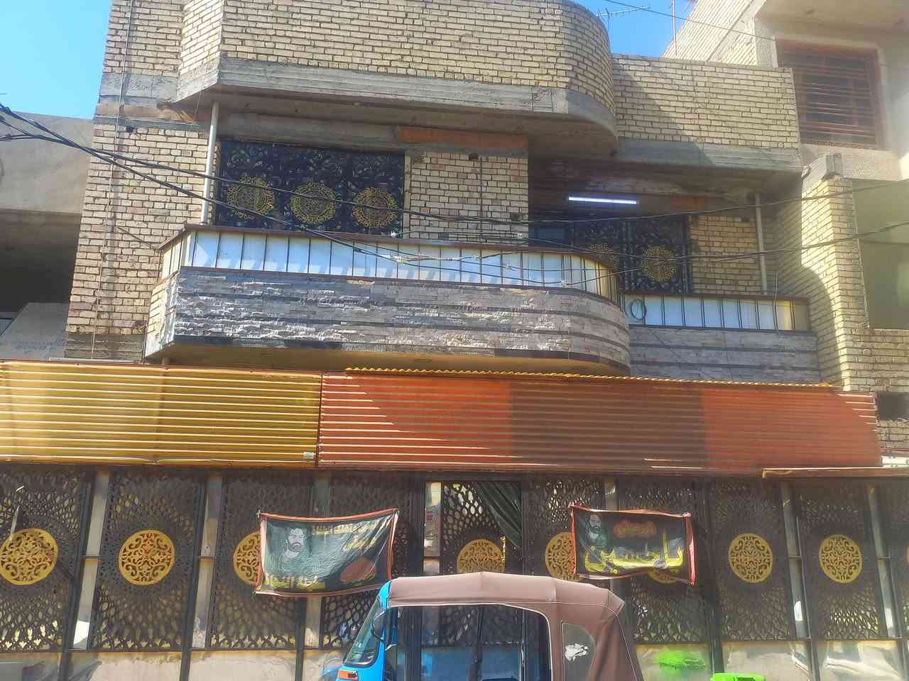 نص قطعه أماميه 75 واجهيه 10 مربعه نزال 7ونص طابقين ام نجم شارع الأمين قرب مدرسه حجر ابن عدي الاستفسار على هاذ الرقم ***********
