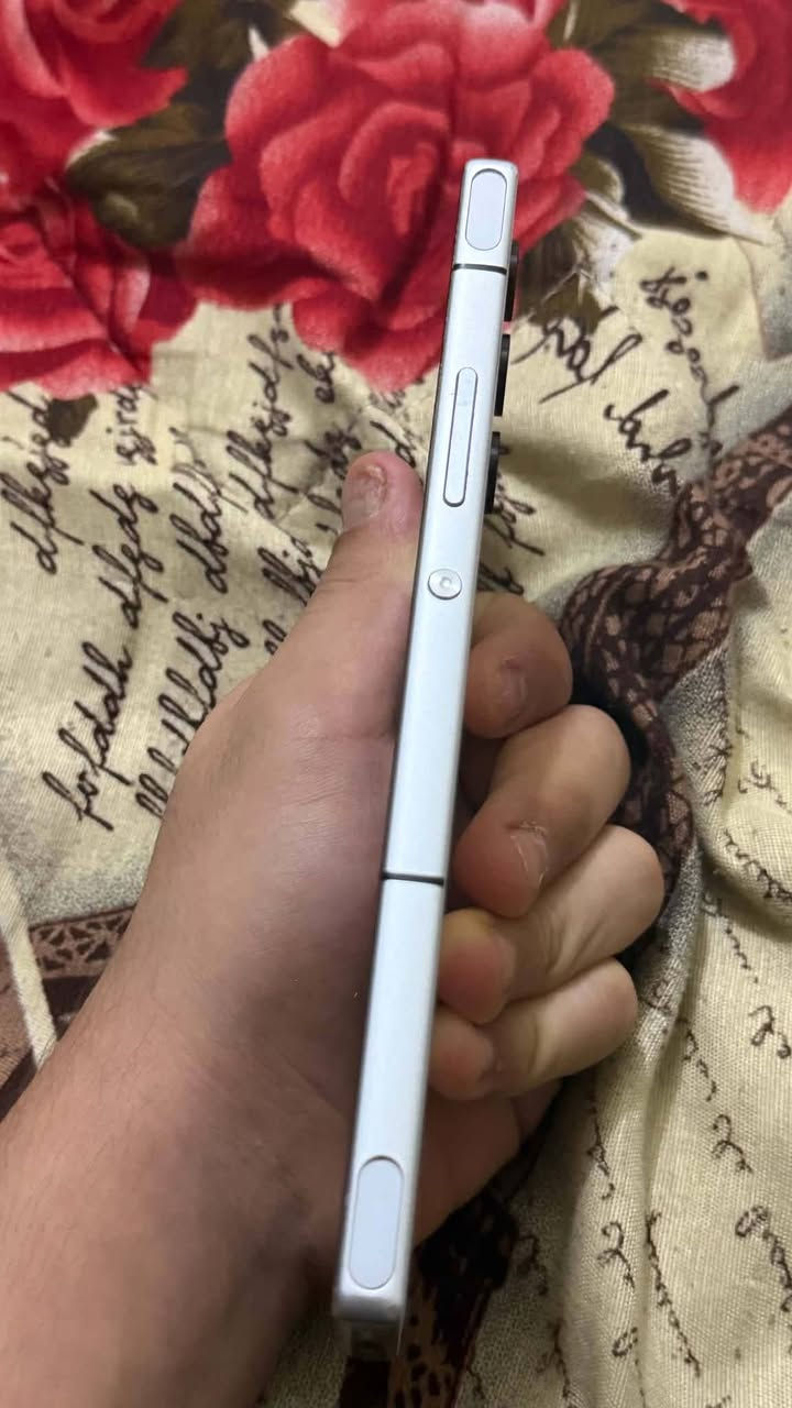ريد مجك 10 أير جهاز جديد ملحقاته كامله وي كفر  بالباكيت بالمعنى ذاكره  256 ومواصفات الريد معروفه جهاز موصفات جباره بالالعاب سعره 750 وبي مجال قليل كلش واتس فقط *********** عنواني بغداد الشعب

