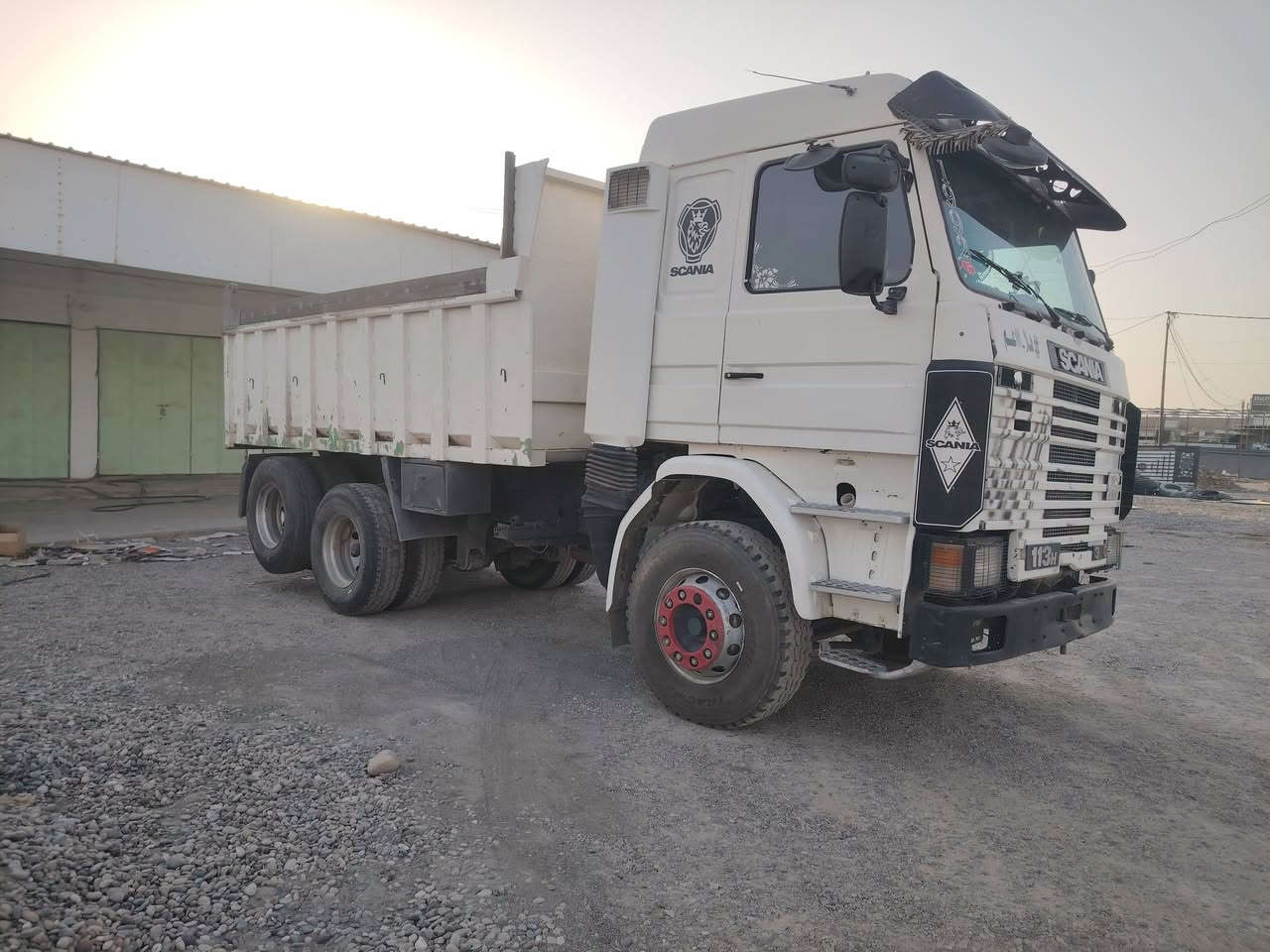 السلام عليكم
قلاب سكانيا موديل 1993 113 محرك 113 فحمي بم عادي كير 5 في 5 سنكل جوبلس محرك معمر جديد السياره  جاهزه على شغل رقم صلاح الدين فحص السعر 160 وبيها مجال مكان السياره الشرقاط الخضرانيه ***********
