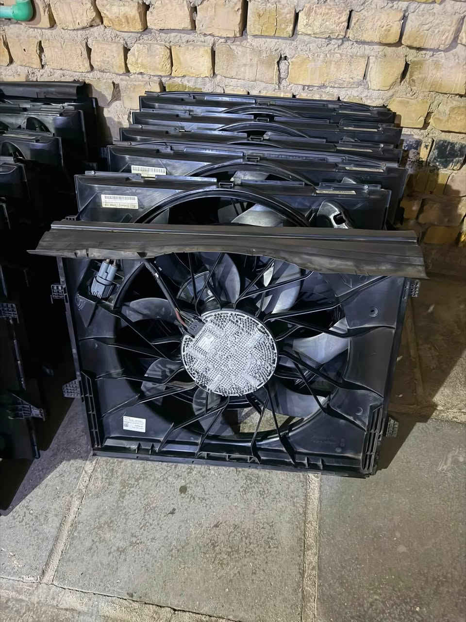 مراوح جيب دورنكو العاصفه كميه خير من الله 
***********سعر القطعه 350 الف
