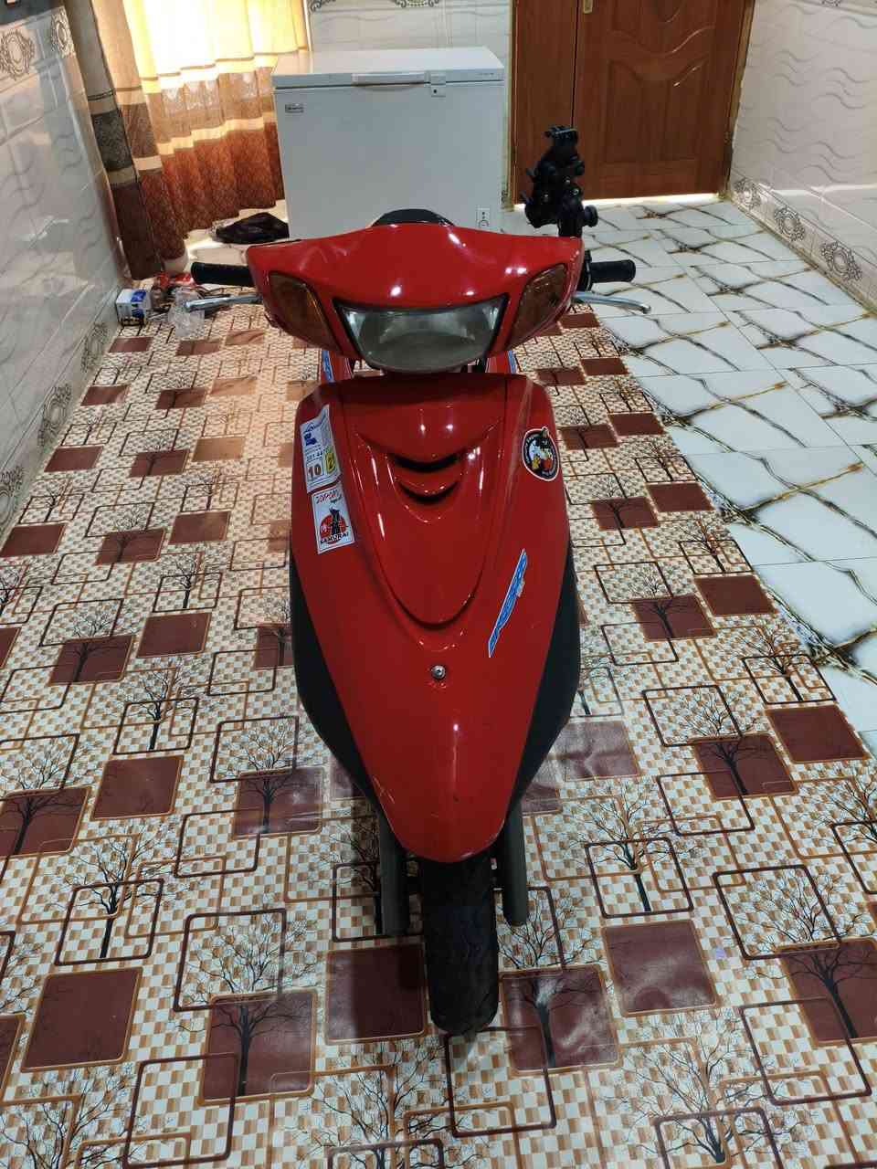 بريز أكزز للبيع 
  دراجه نوزل مو كابريتر  كامله من كلشي تاخذها ربع ما تذب عليها  مكينه صافيه وتخبل 
كله بانزين محسن أديرلها 
كهربائيات كلها كامله وشغلاه
 أشاير  يمنه يسره  لايت عالي ناصي 
كيلو متر شغال طوافه بانزين 
تايرات جدد  دبلات شغاله 
دراجه كامله مكمله نگره بكل وقت 
 
المكان  ألبصره قضاء المدينه بني منصور 

رقمي *********** 
أتصل وبيك خير وتدلل
